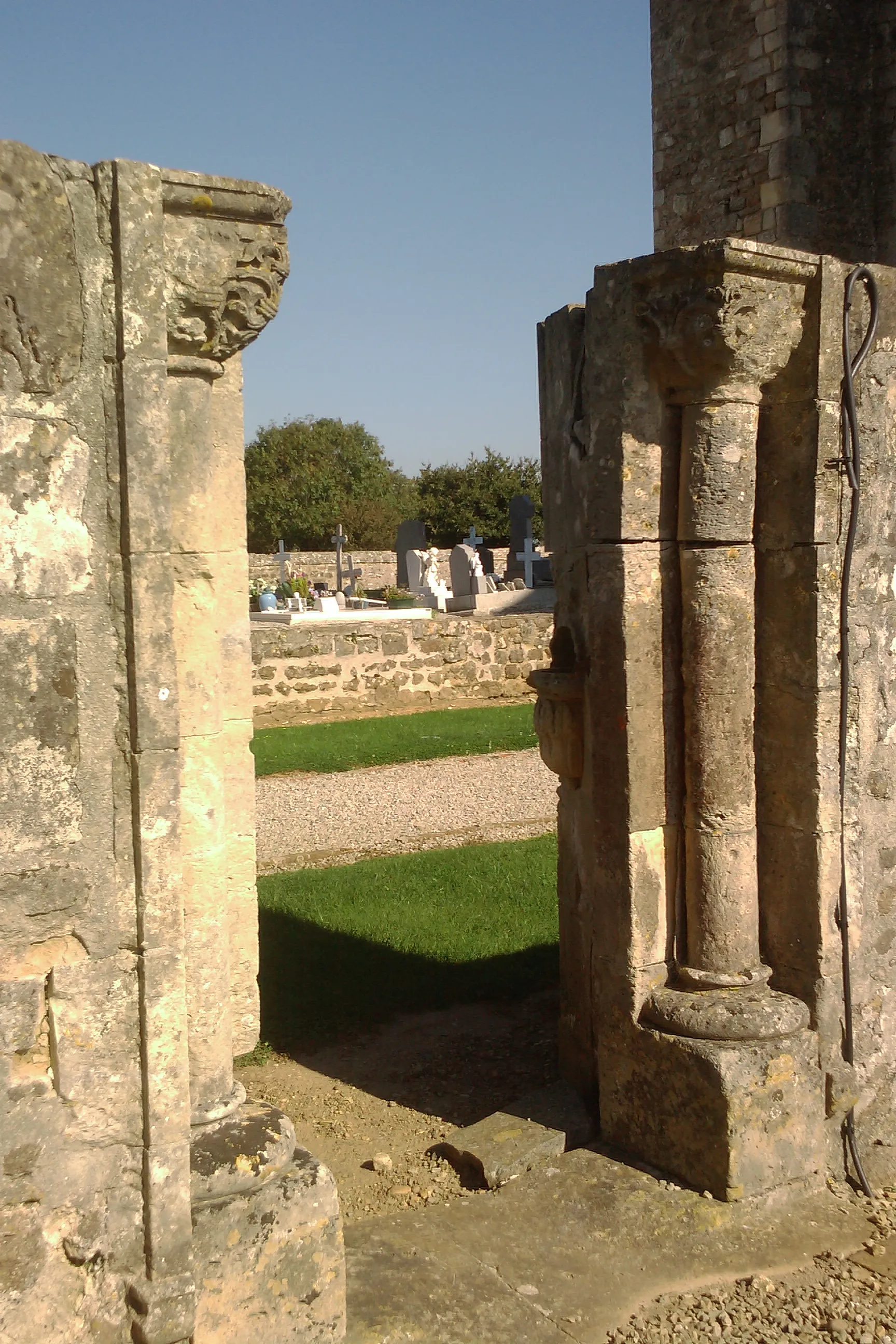 Photo showing: Mémorial Franco-Américain de fr:Graignes, sur les ruines de l'ancienne église