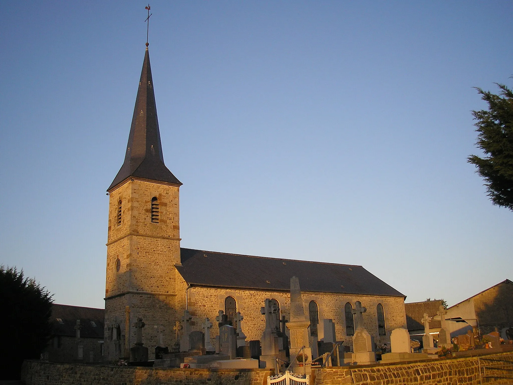 Photo showing: Pont-Bellanger (Normandie, France). L'église Saint-Michel.