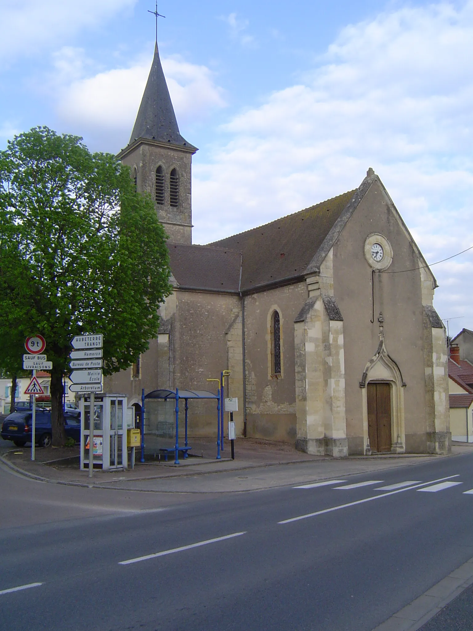 Photo showing: Saint-Éloi (église)
