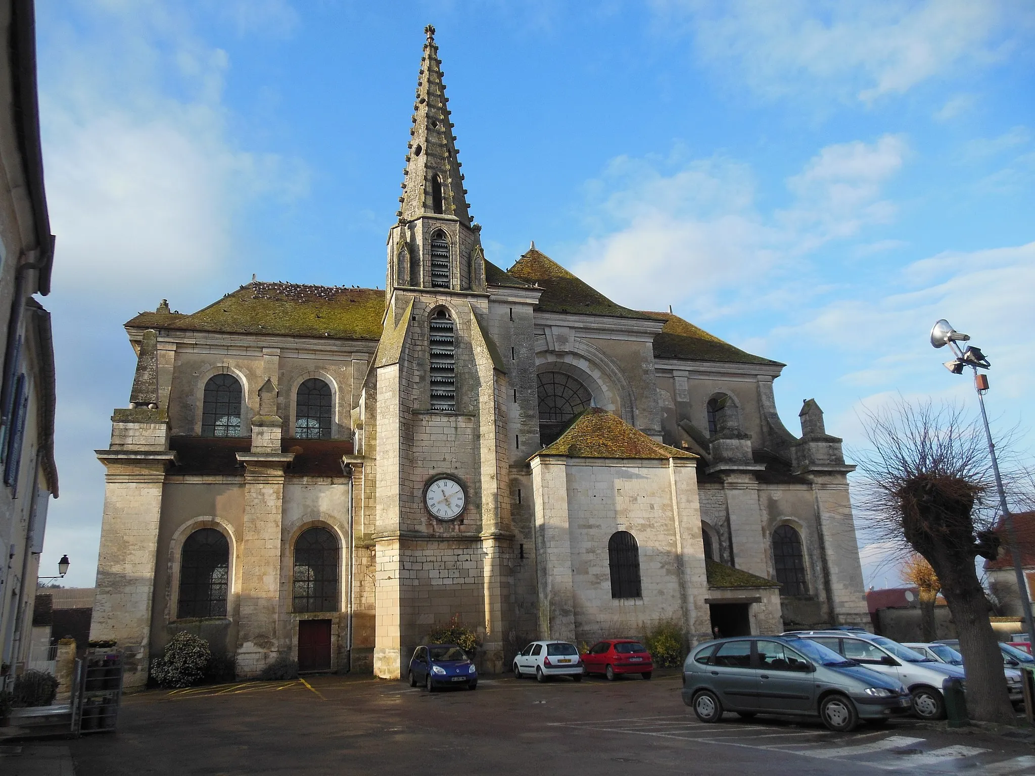 Photo showing: Eglise Saint-Christophe de Coulanges-la-Vineuse (Yonne).