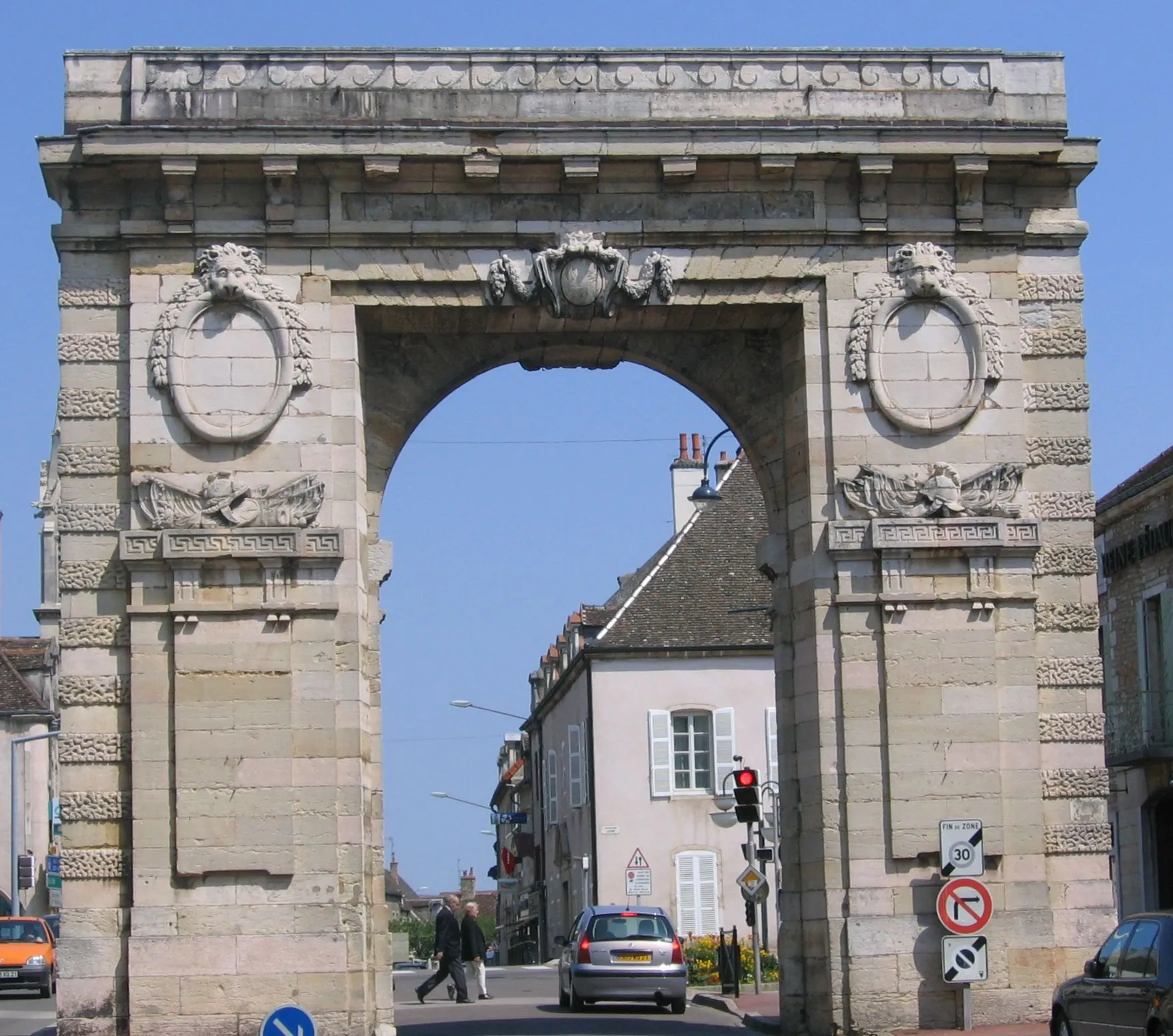 Photo showing: Porte de Saint-Nicolas de Beaune, France