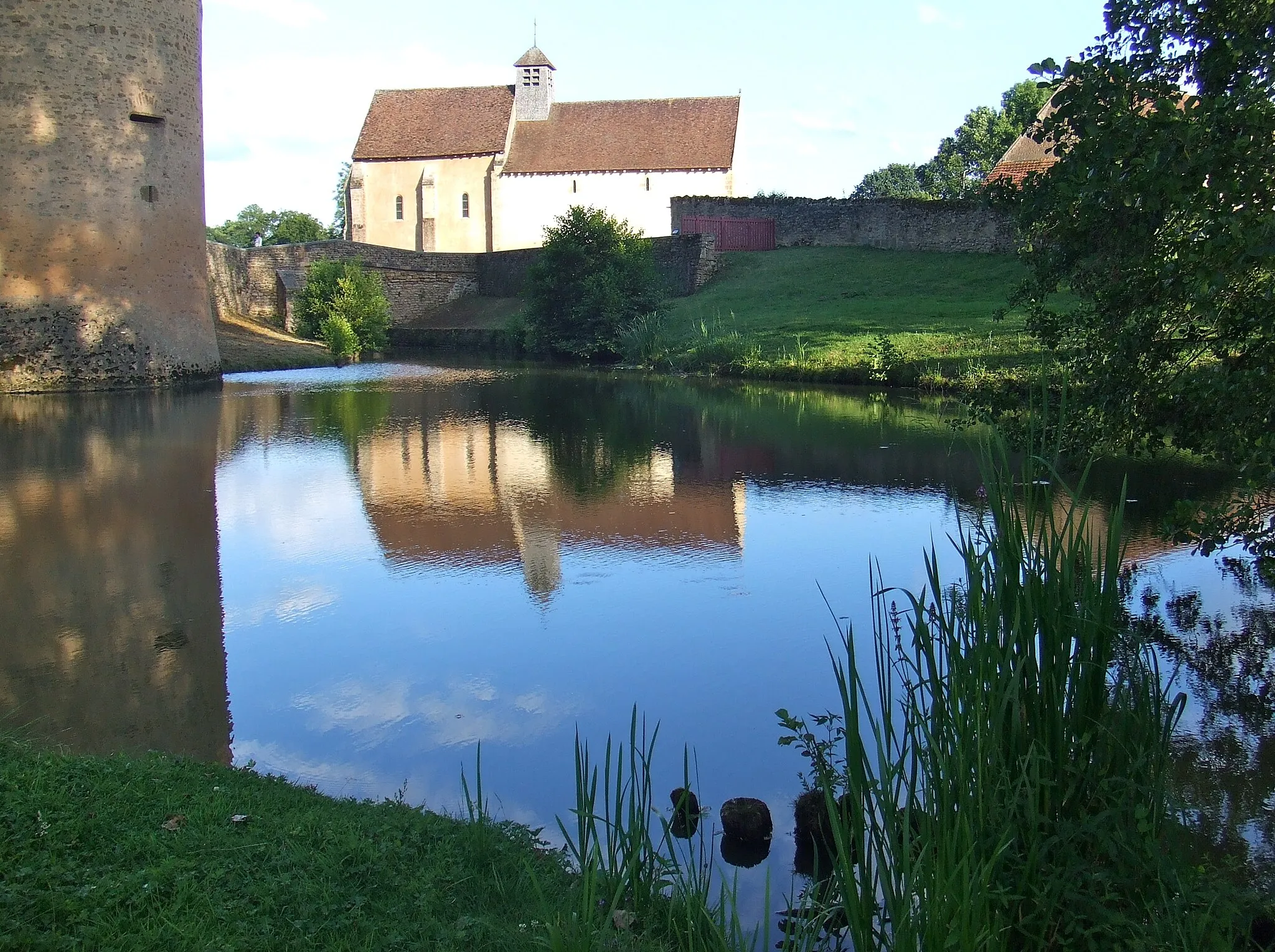 Photo showing: This building is classé au titre des monuments historiques de la France. It is indexed in the base Mérimée, a database of architectural heritage maintained by the French Ministry of Culture, under the reference PA00112906 .