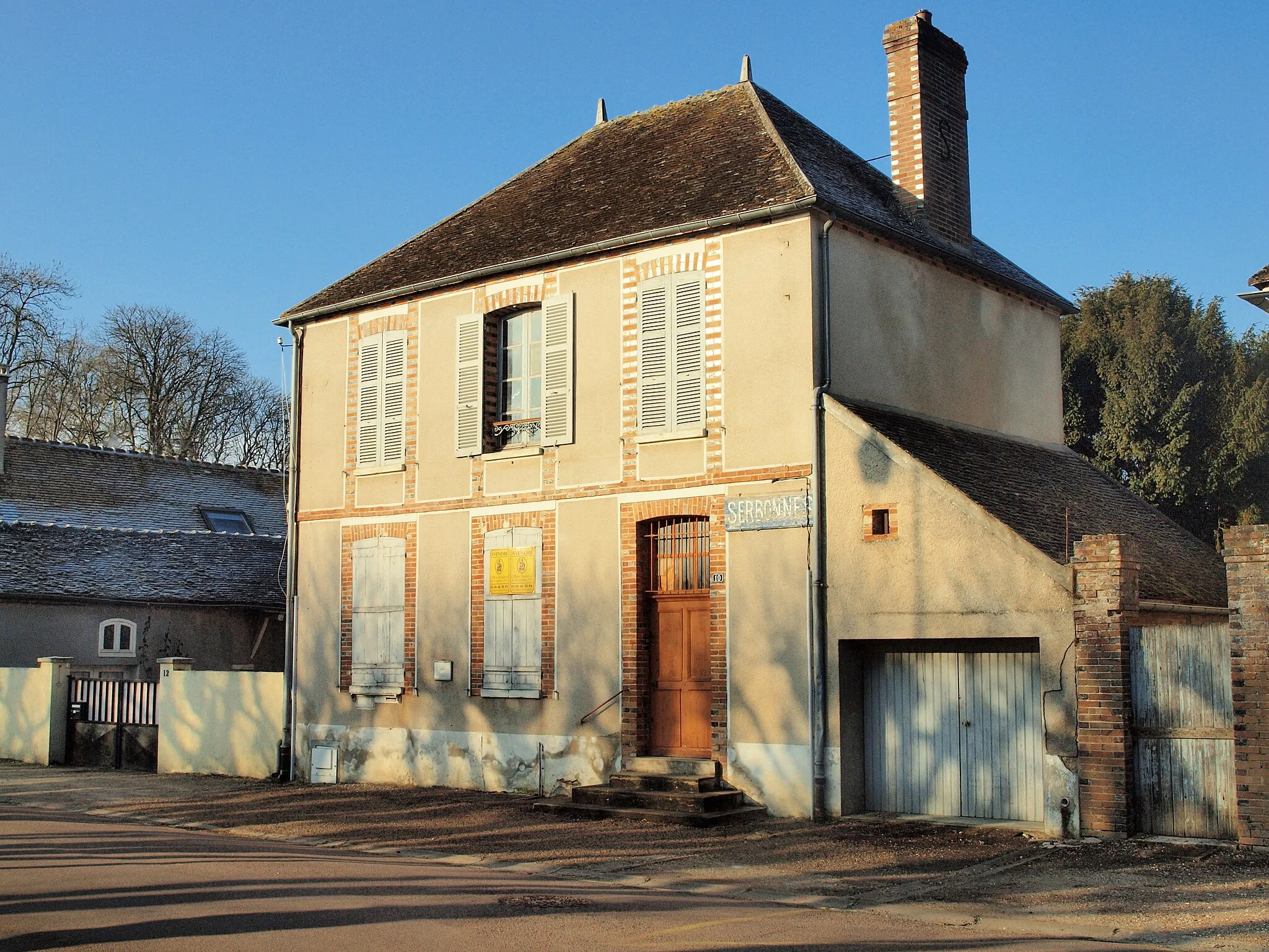 Photo showing: Serbonnes (Yonne, France) ; l'ancienne poste.
