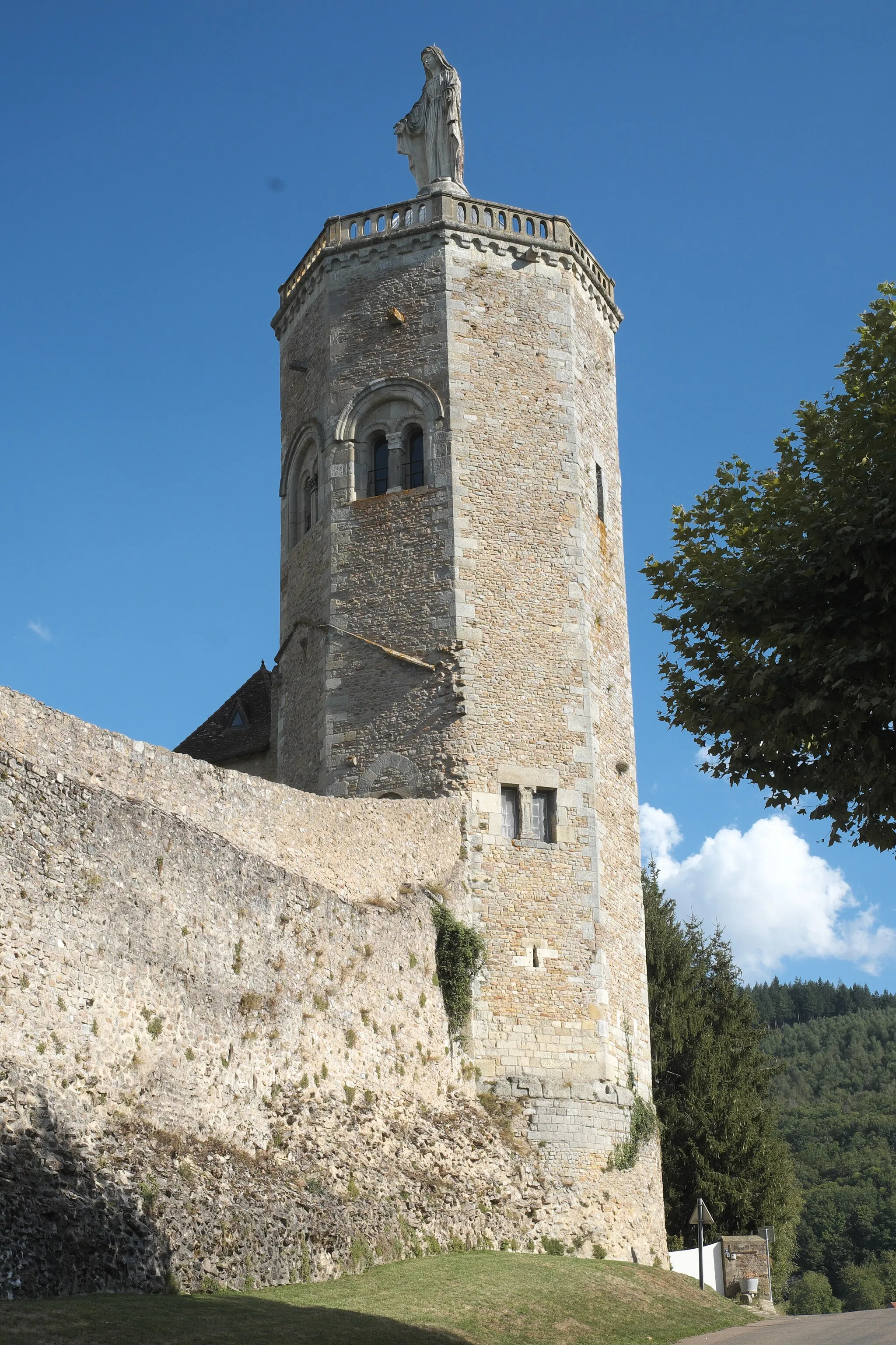 Photo showing: Stadtmauer in Autun im Département Saône-et-Loire (Region Bourgogne-Franche-Comté/Frankreich), Tour des Ursulines