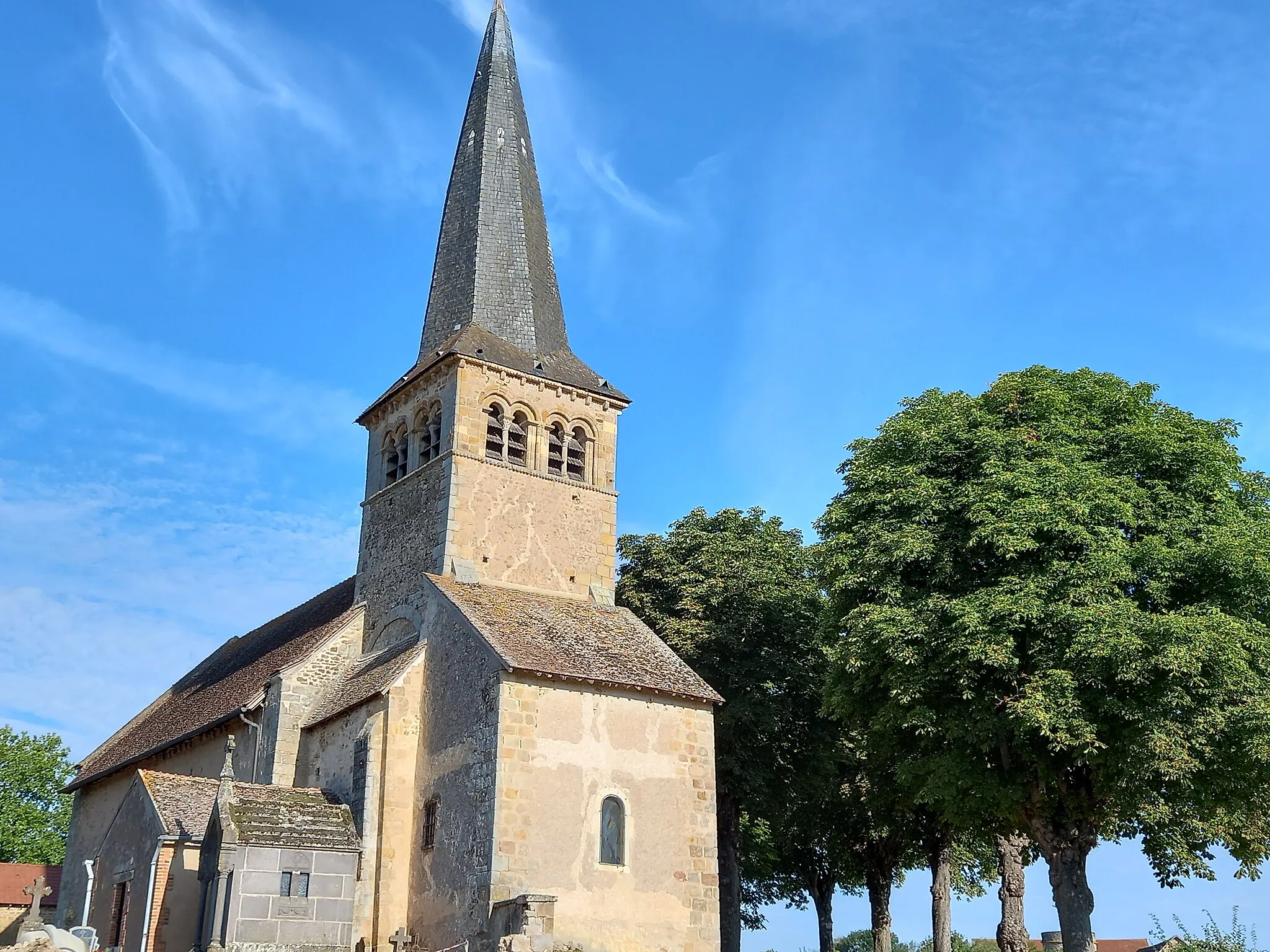 Photo showing: église Saint-Pierre-Saint-Paul de Diennes-Aubigny (église à Diennes-Aubigny (Nièvre))