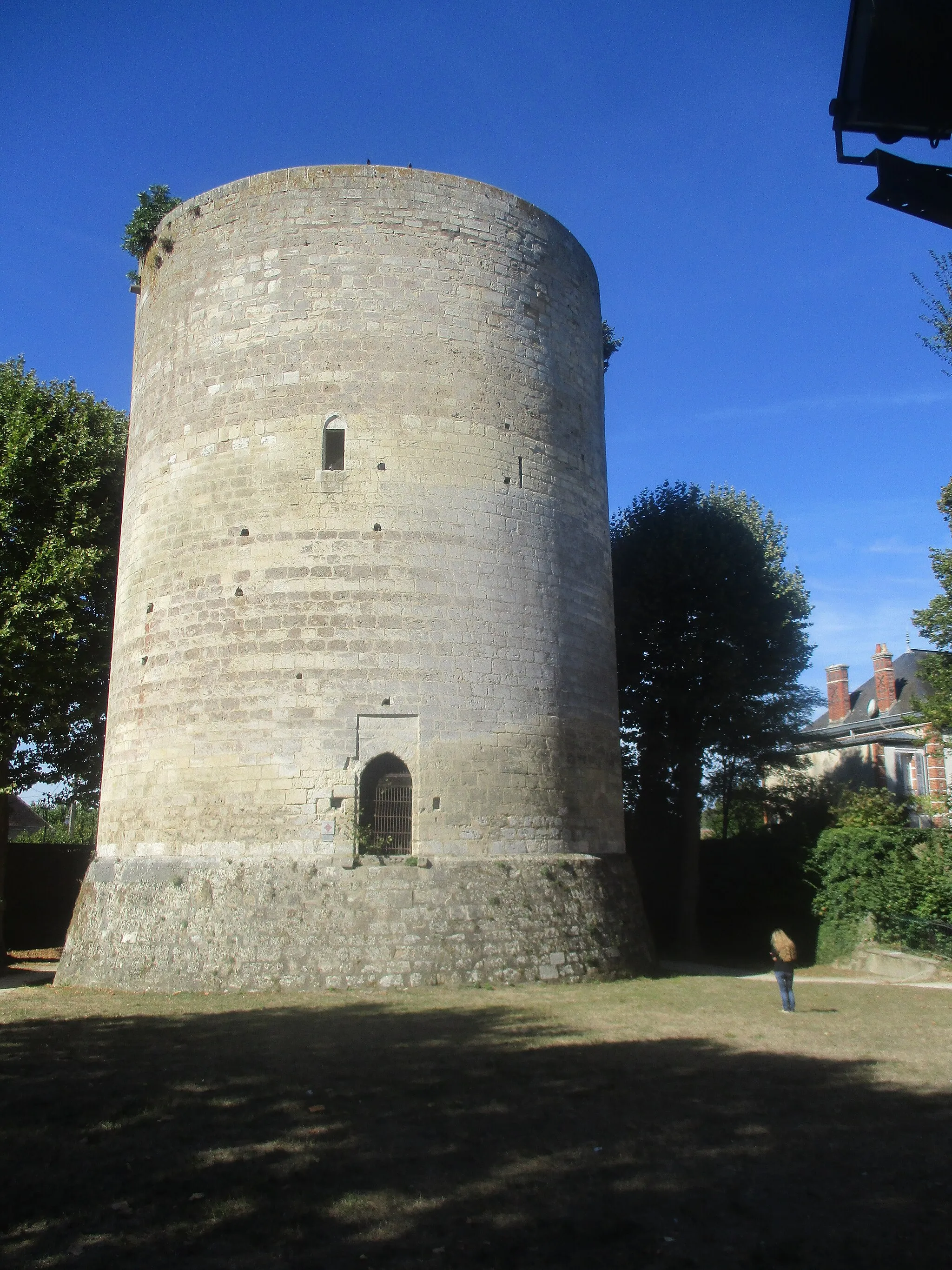 Photo showing: Grosse Tour ou Tour de Philippe-Auguste de Villeneuve-sur-Yonne.