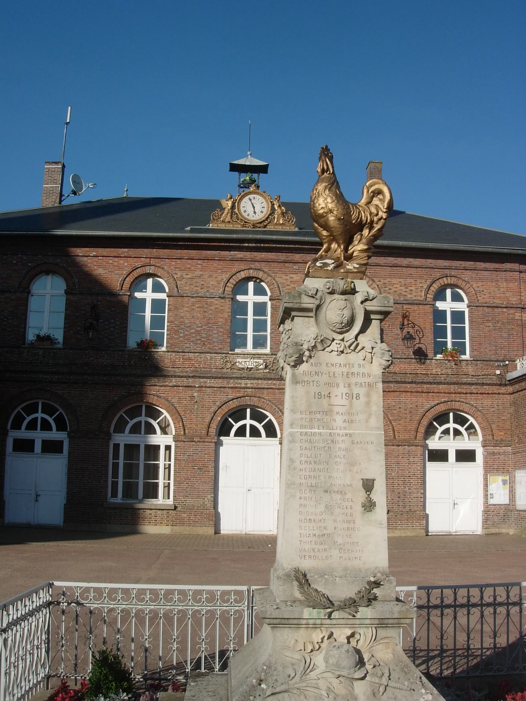 Photo showing: Monument aux morts de Rigny-le-Ferron
