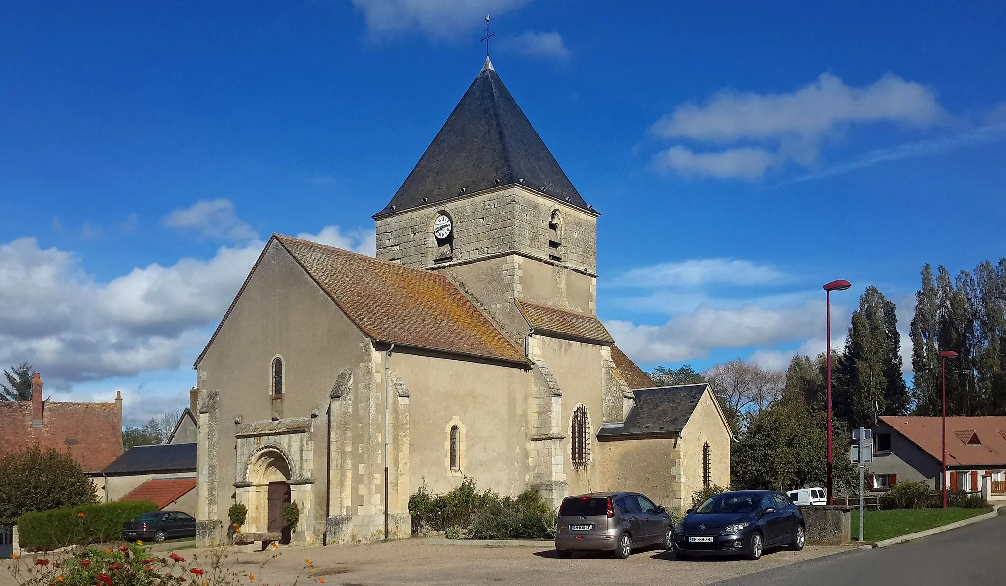 Photo showing: Church of St. Lawrence Gimouille, Nièvre, France.