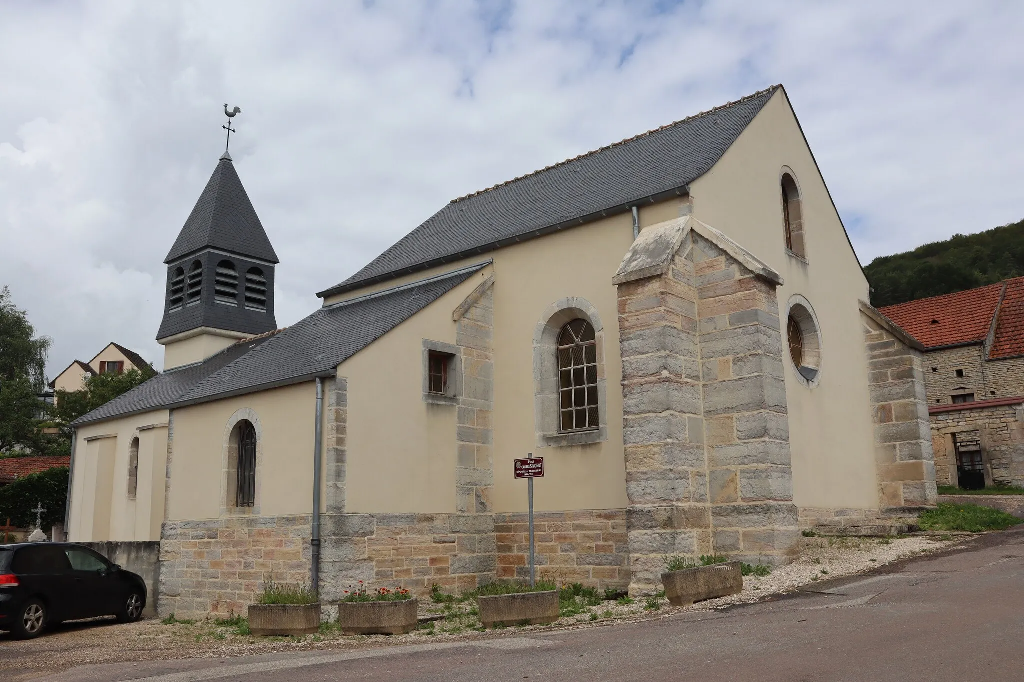 Photo showing: Extérieur de l'église Saint-Pierre à Clémencey (21).