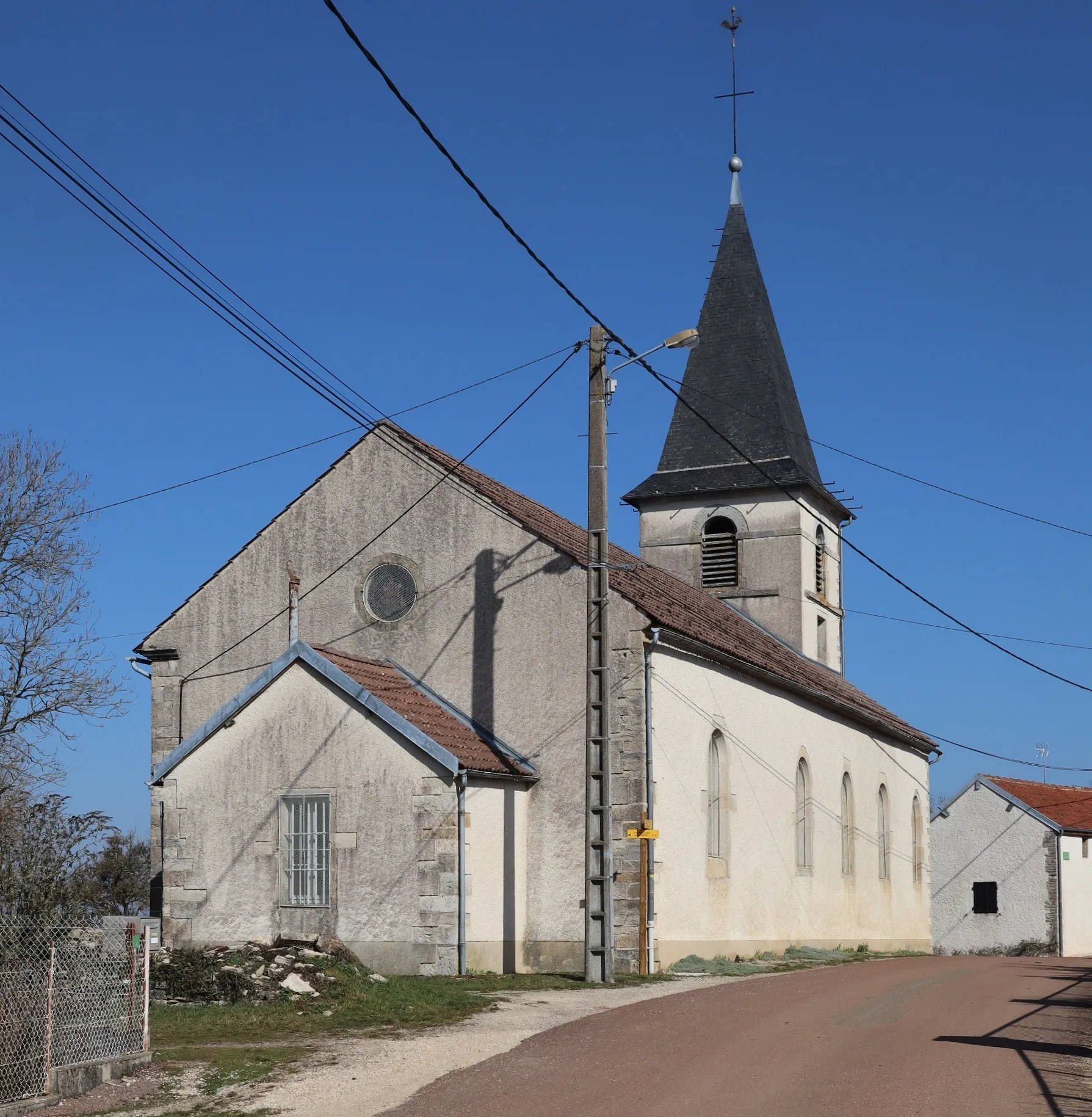 Photo showing: Chevet de l'église Saint-Léger de Pasques (21).
