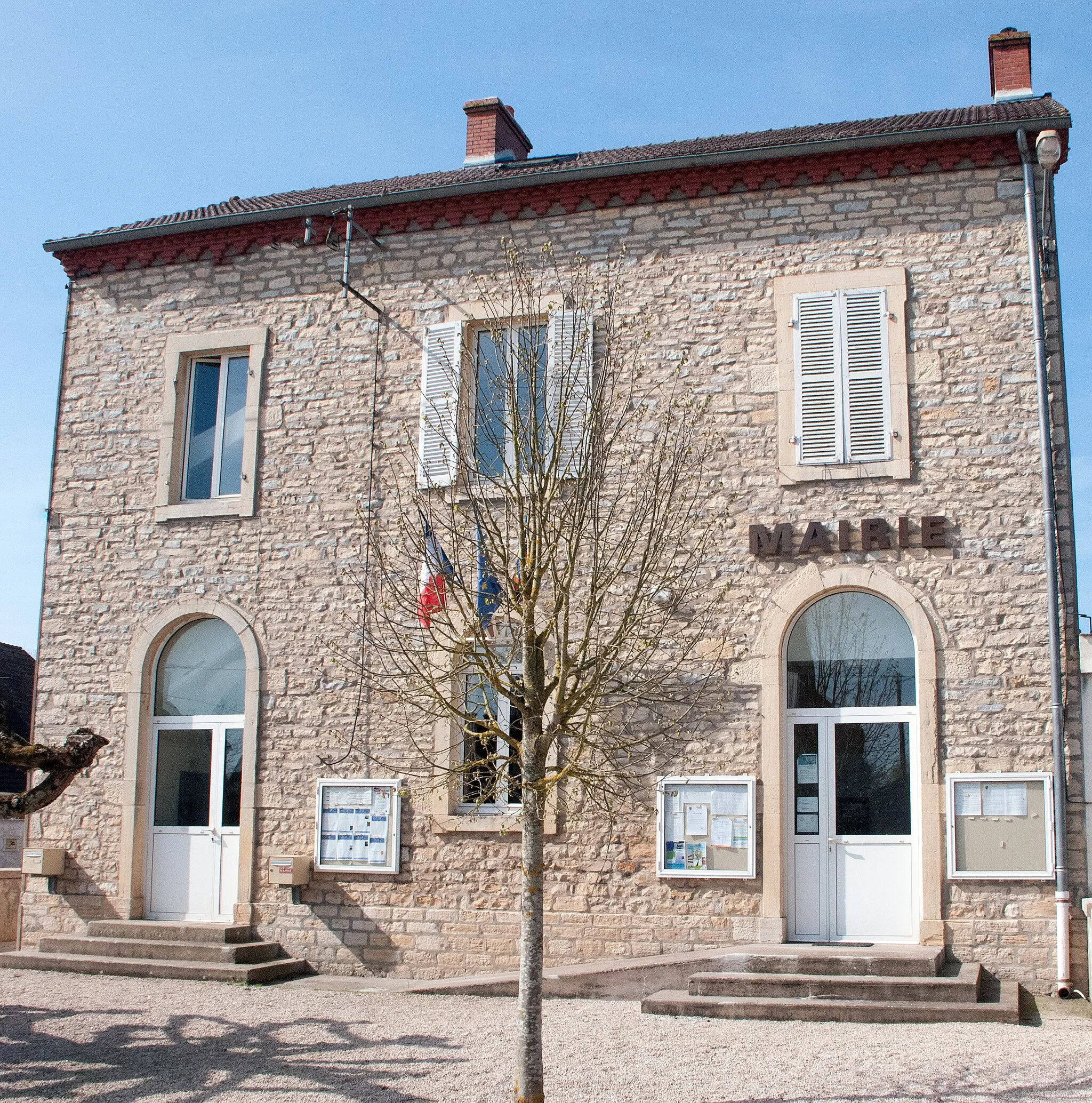 Photo showing: Mairie de Montot