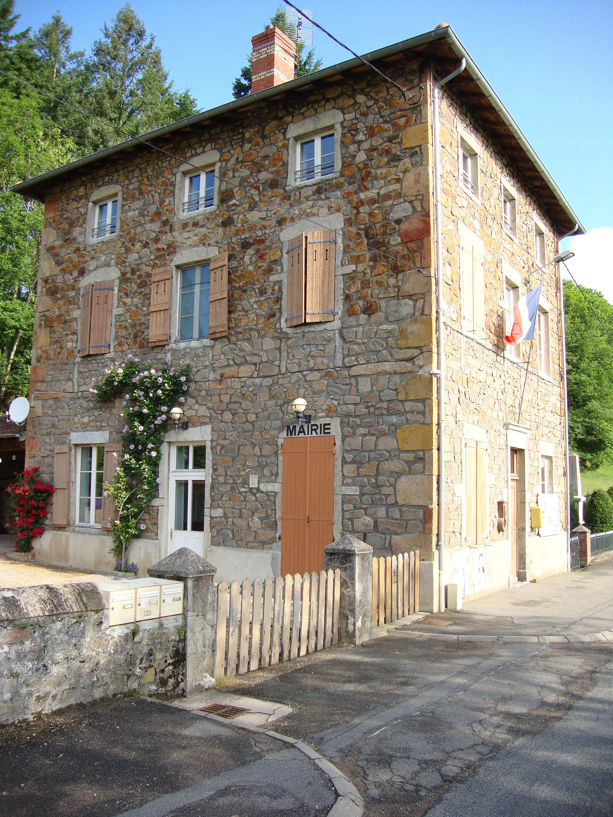 Photo showing: St.Mamert (Rhône, Fr) town hall