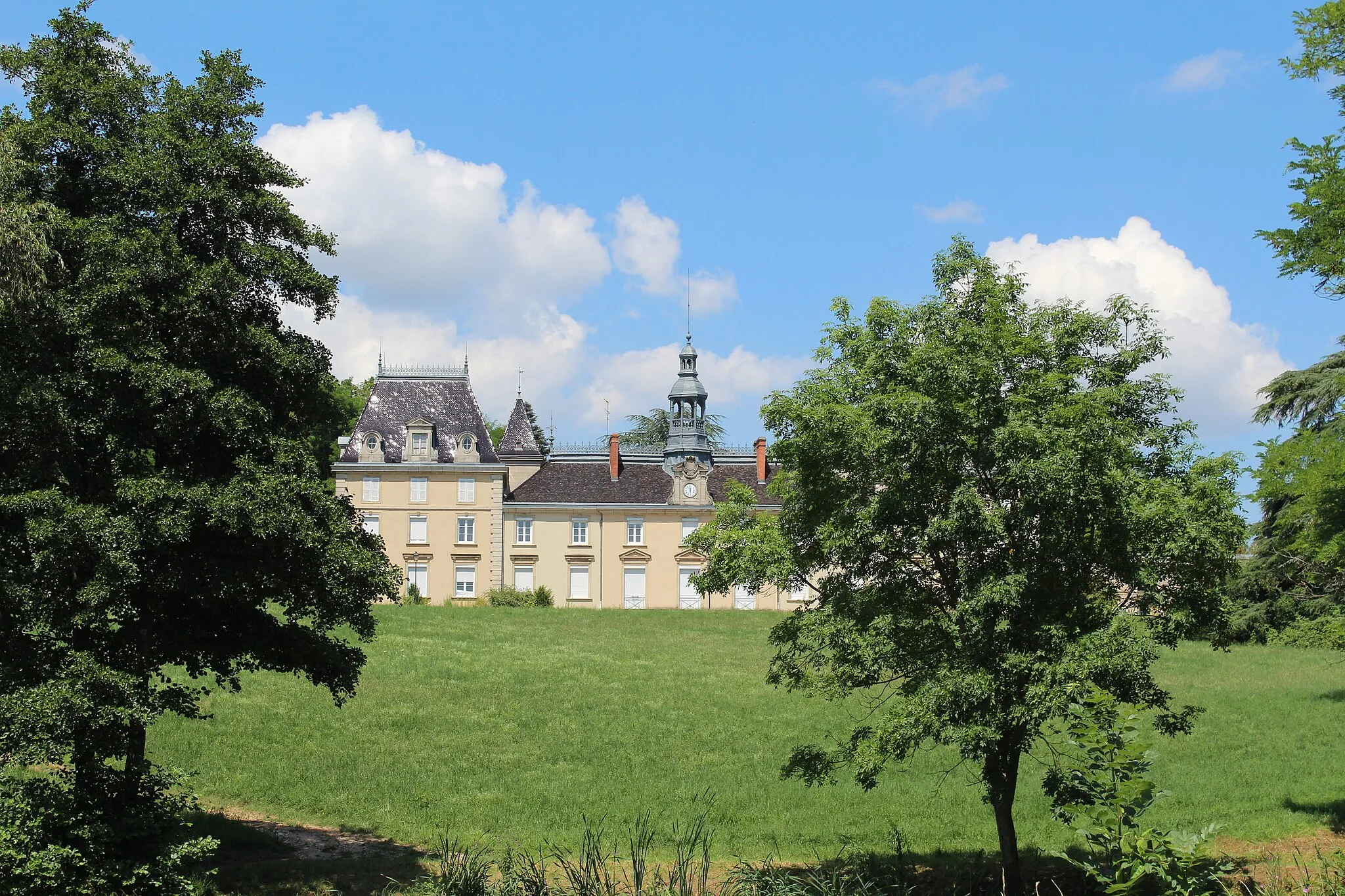 Photo showing: Château Saint-Jean dans la commune associée de Saint-Jean-le-Priche.