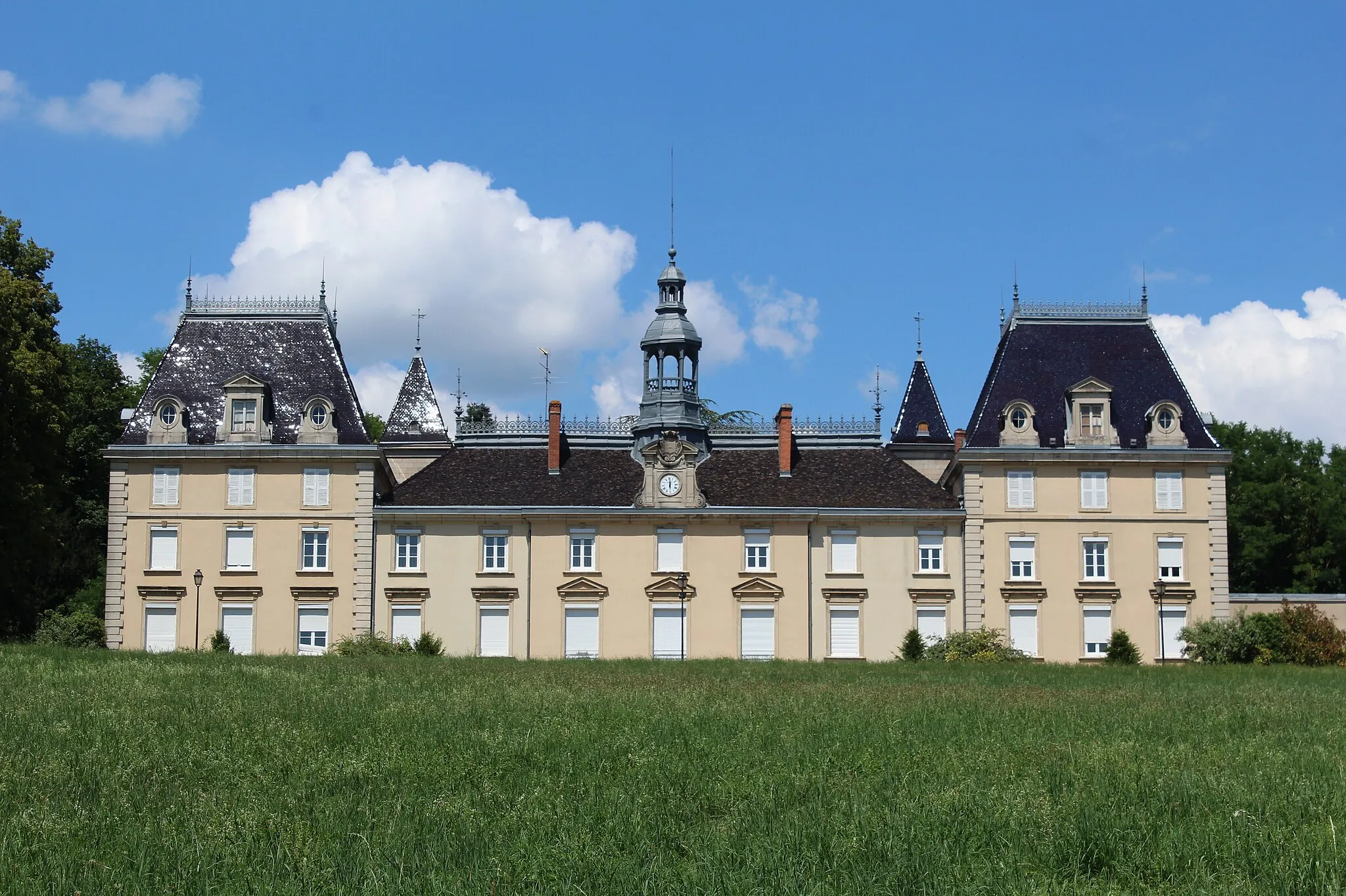 Photo showing: Château Saint-Jean dans la commune associée de Saint-Jean-le-Priche.