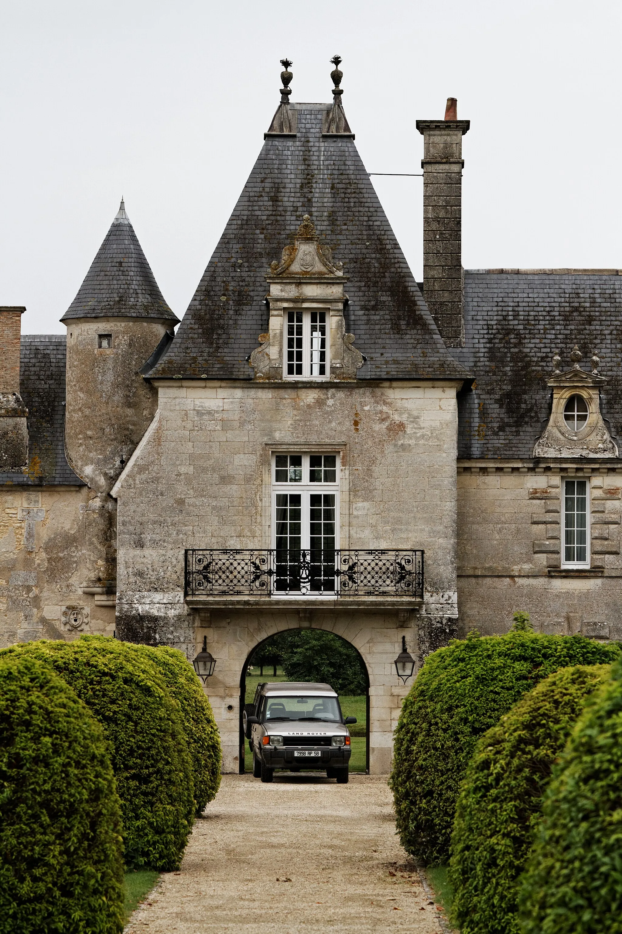 Photo showing: Le château des Granges à Suily-la-Tour dans la Nièvre.