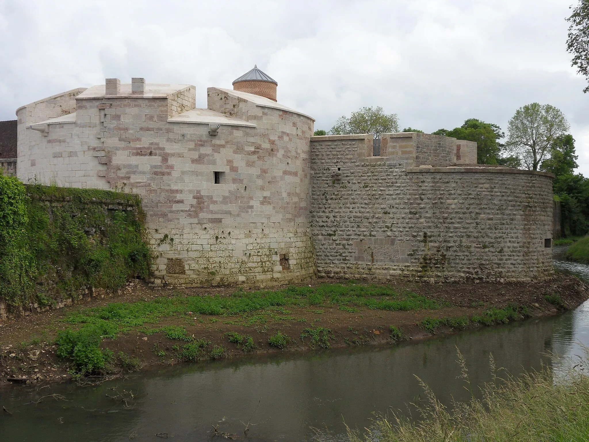 Photo showing: Auxonne,  Burgundy, FRANCE