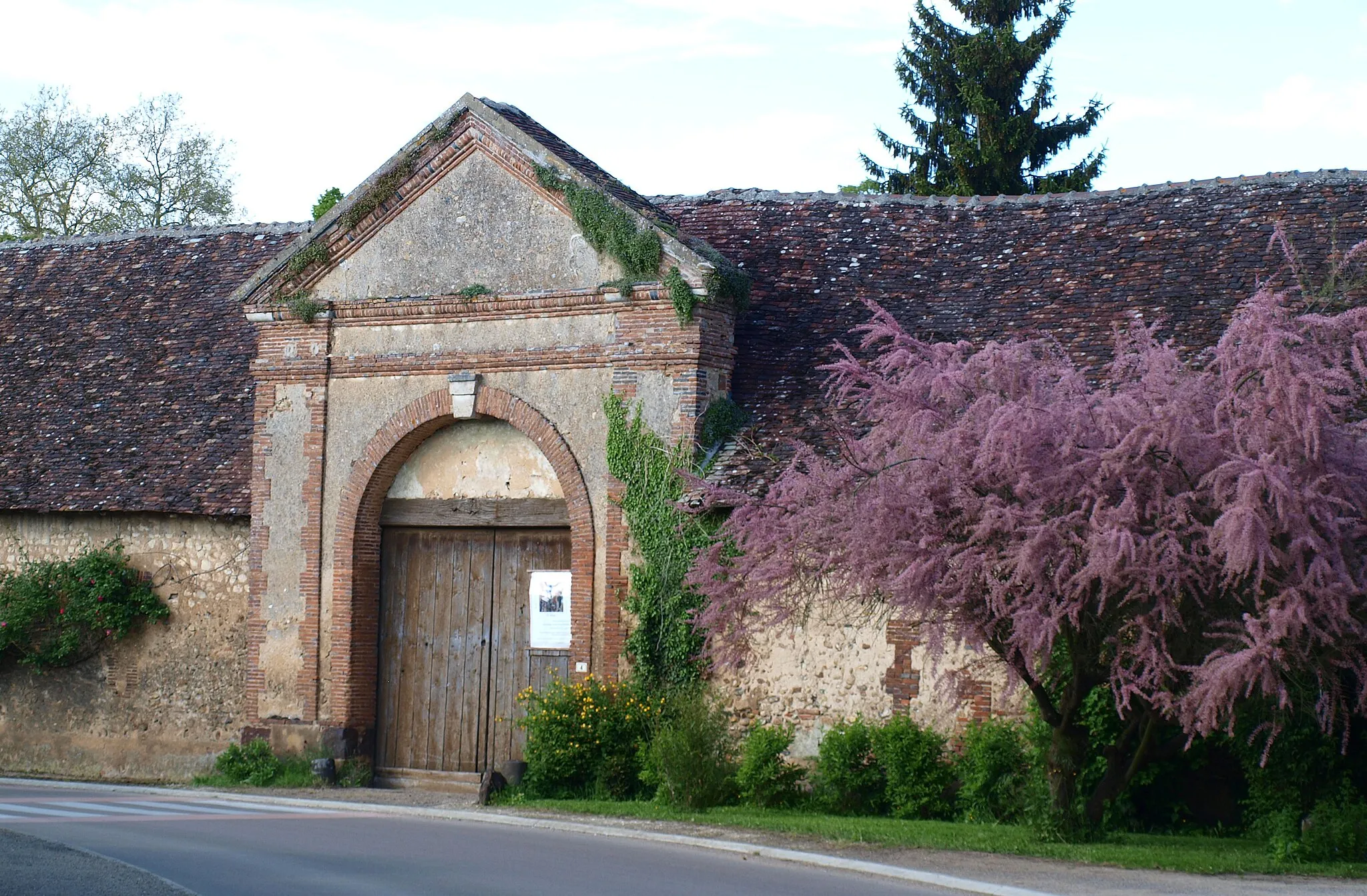 Photo showing: Dracy-sur-Ouanne (Yonne, France)