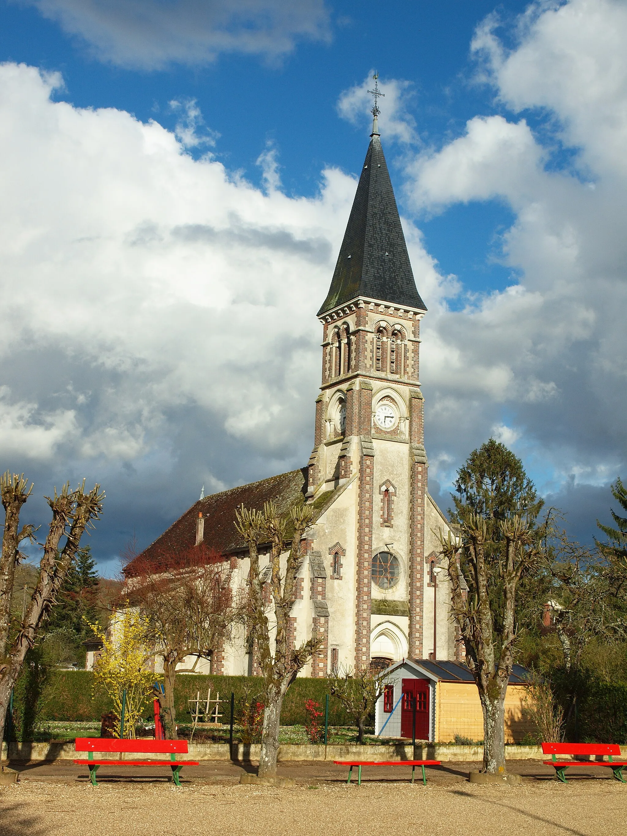 Photo showing: Église Saint-Sulpice d'Armeau (Yonne, France)