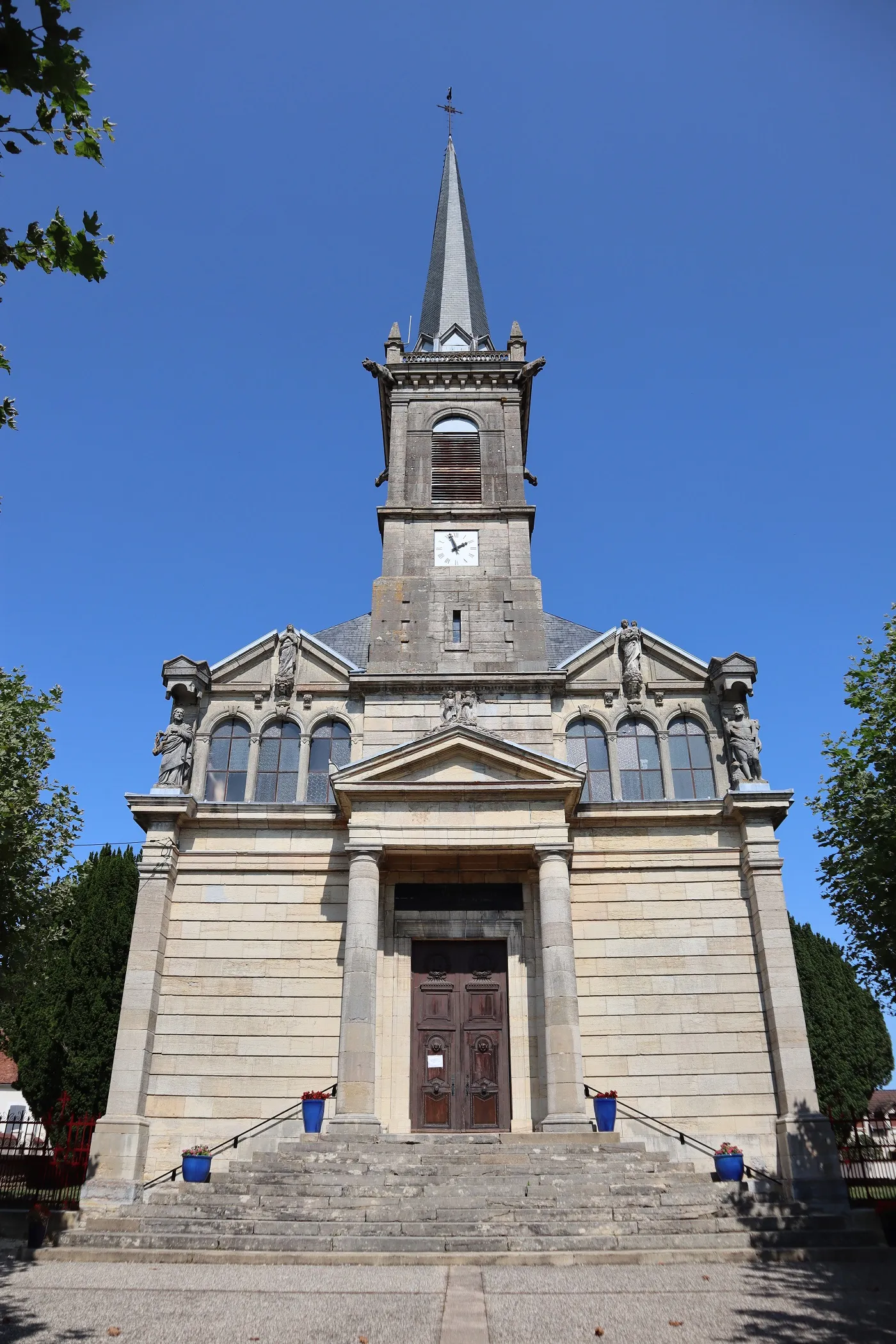 Photo showing: Façade occidentale de l'église Notre-Dame de l'Assomption à Longchamp (21).