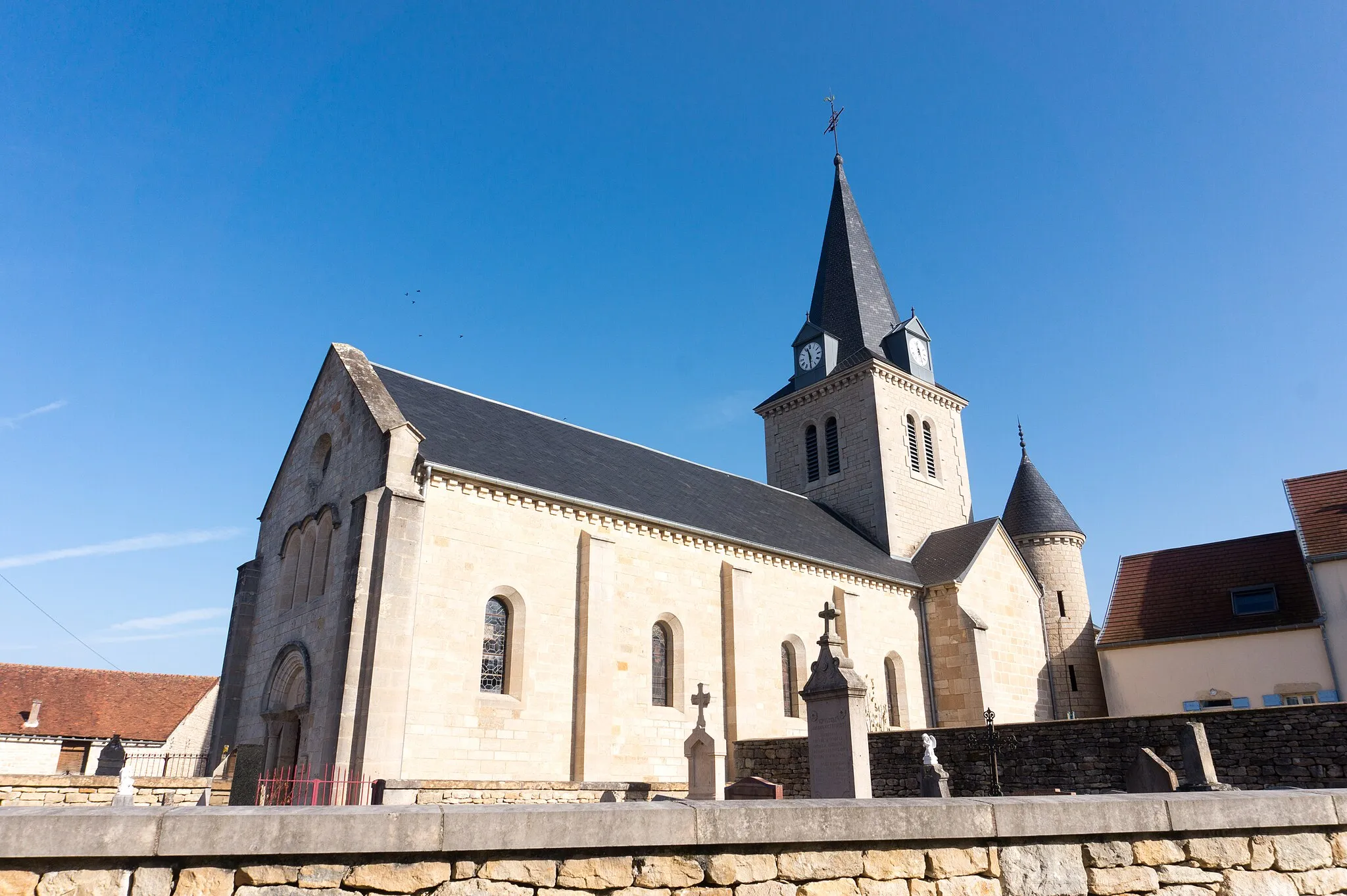 Photo showing: Église de Pouillenay