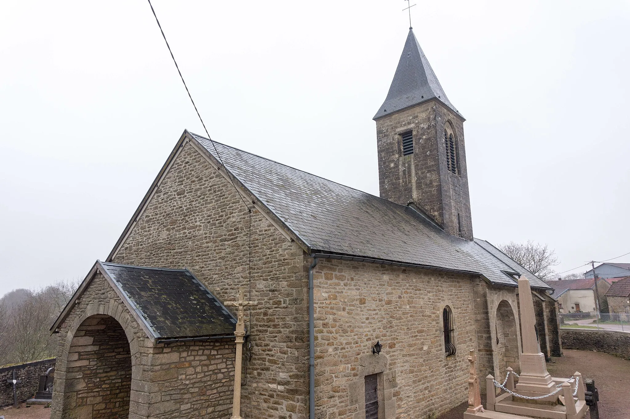 Photo showing: Église Saint Pierre