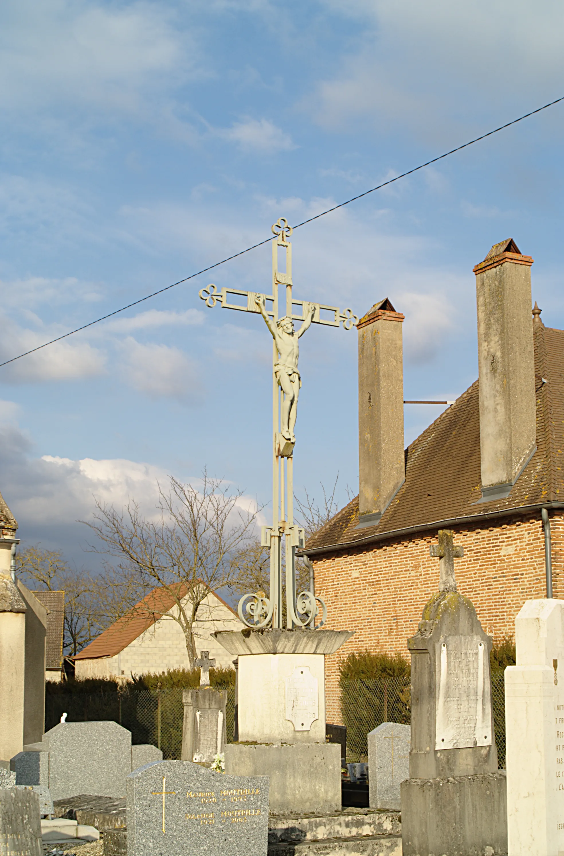 Photo showing: This building is indexed in the base Mérimée, a database of architectural heritage maintained by the French Ministry of Culture, under the reference IA00070930 .