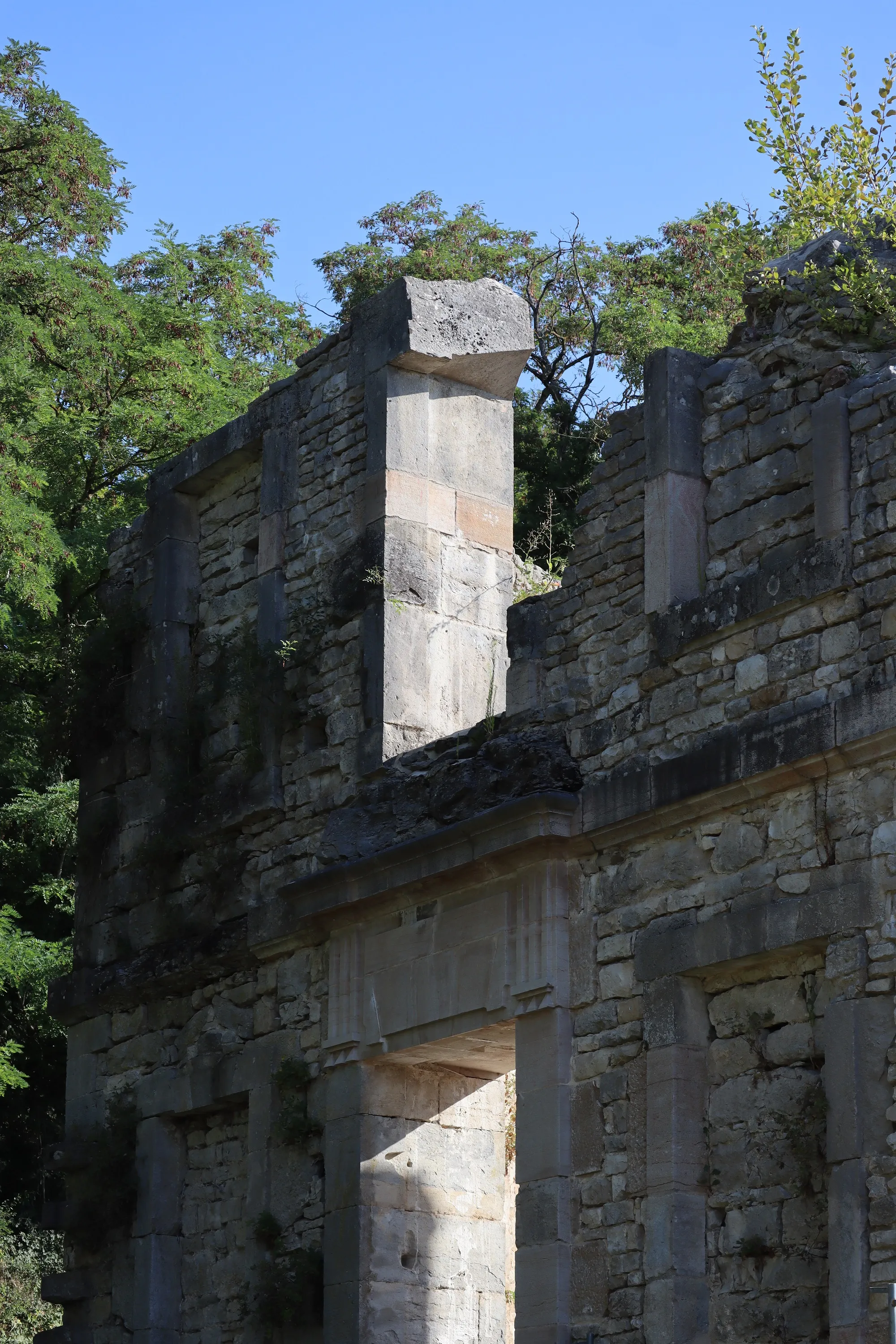 Photo showing: Abbaye Saint-Vivant de Curtil-Vergy (Côte-d'Or).