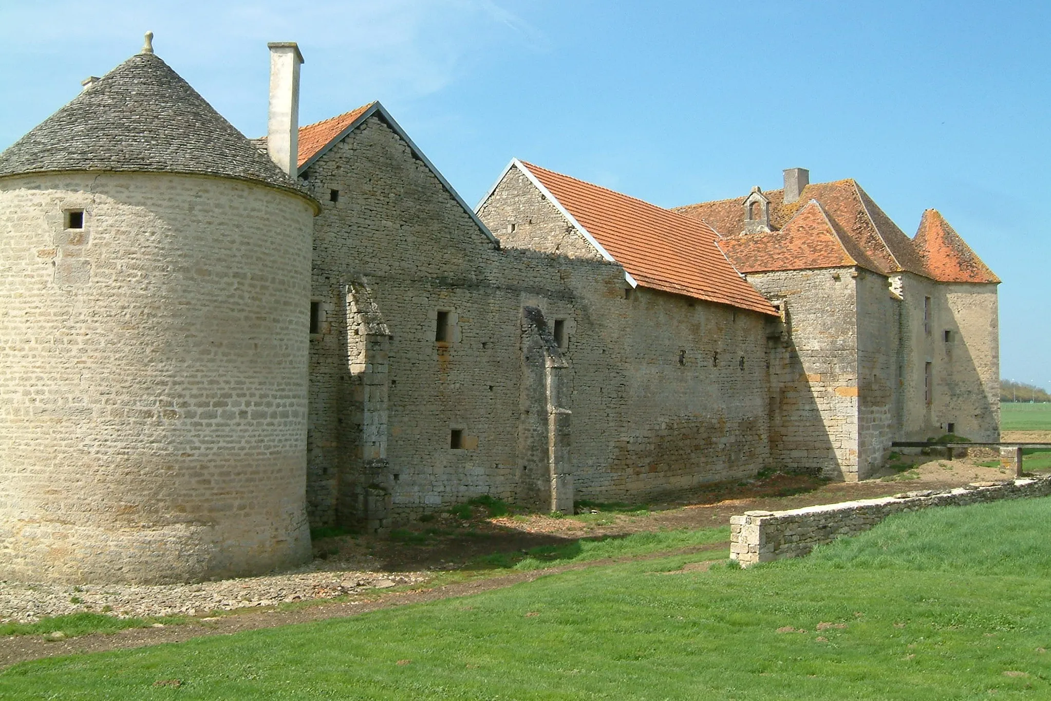 Photo showing: Eguilly castle, Burgundy, FRANCE.