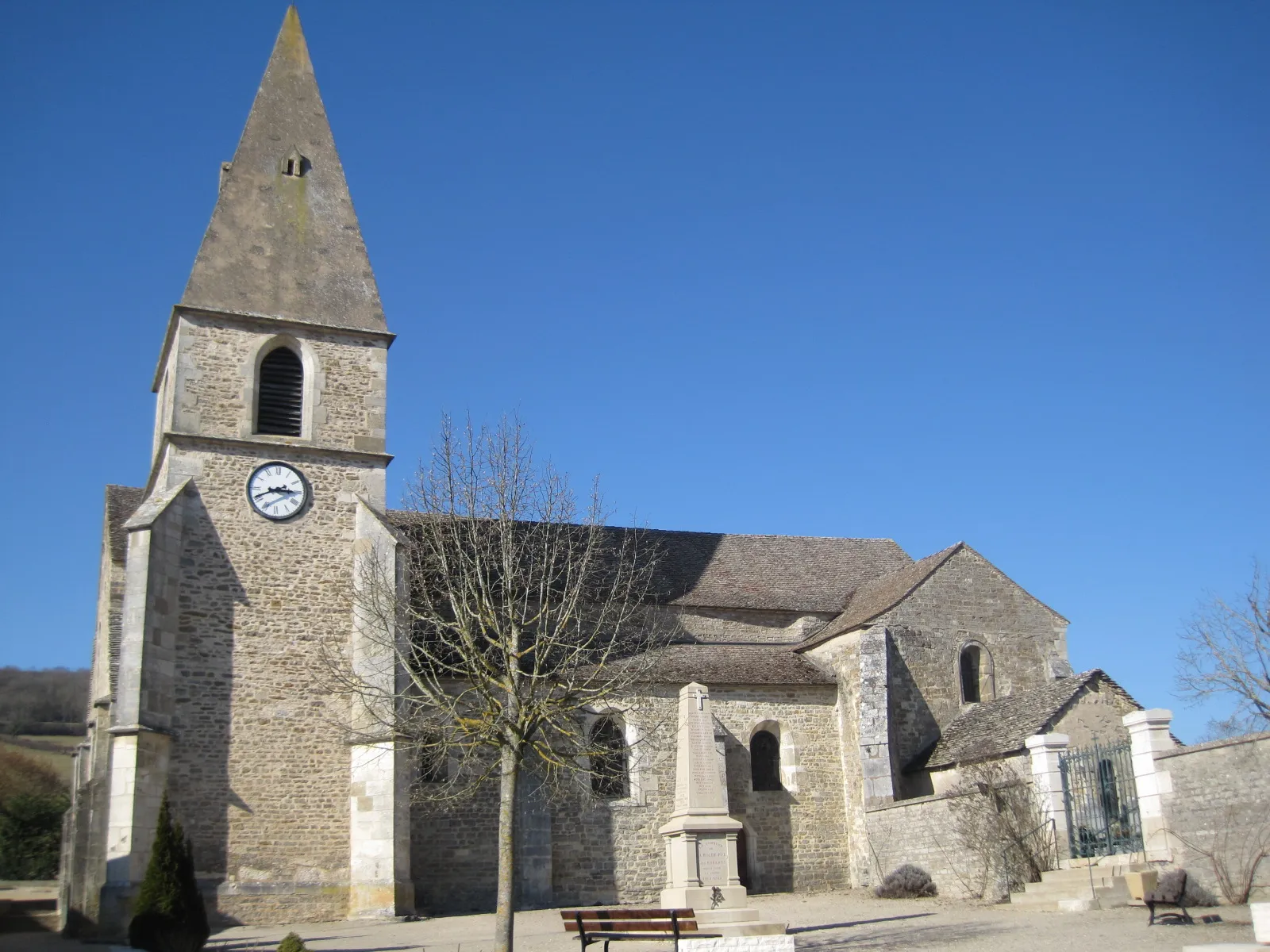 Photo showing: Église Saint-Georges de La Rochepot en Bourgogne