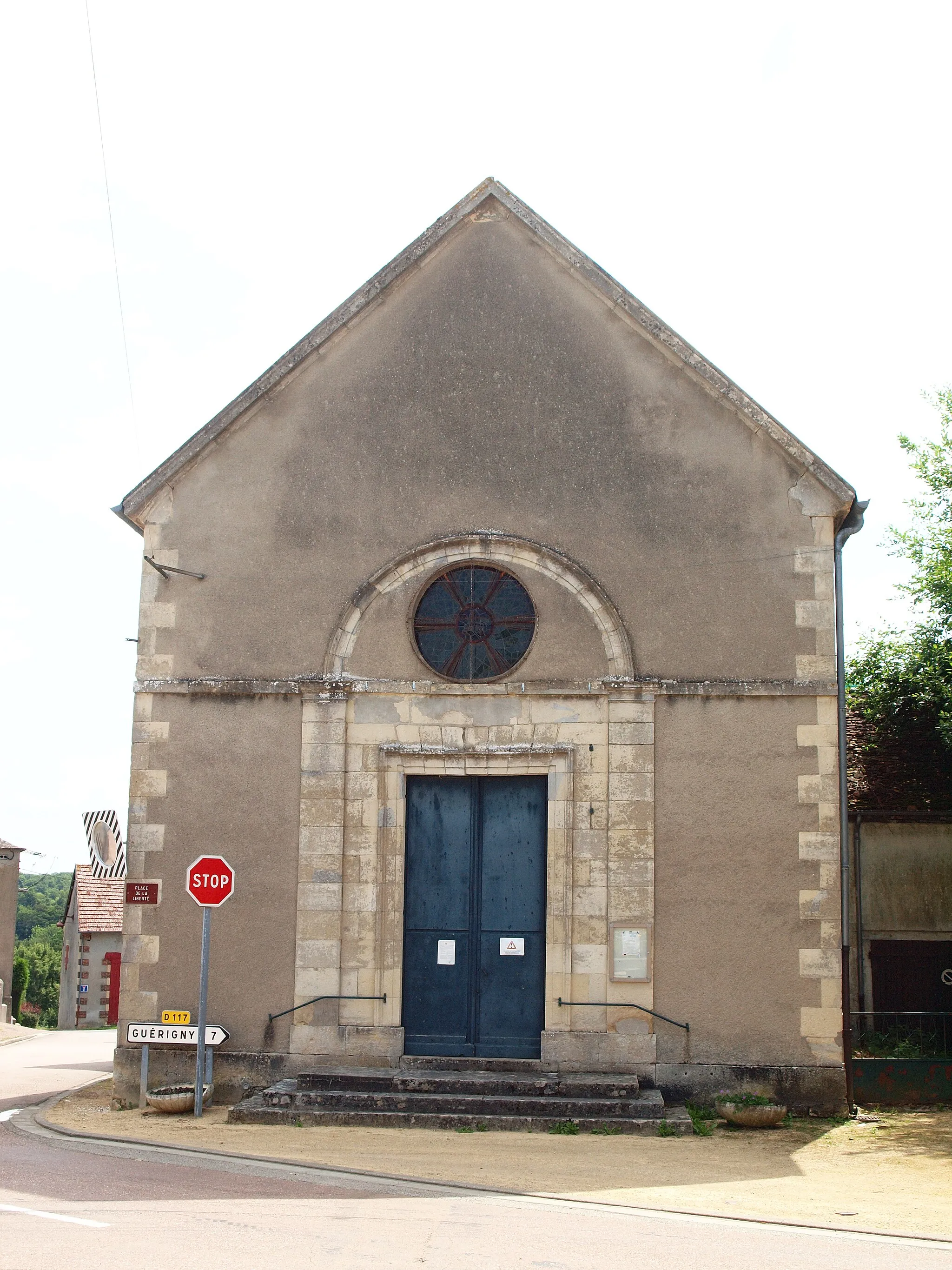 Photo showing: Église Saint Aubin de Saint-Aubin-les-Forges (Nièvre, France)