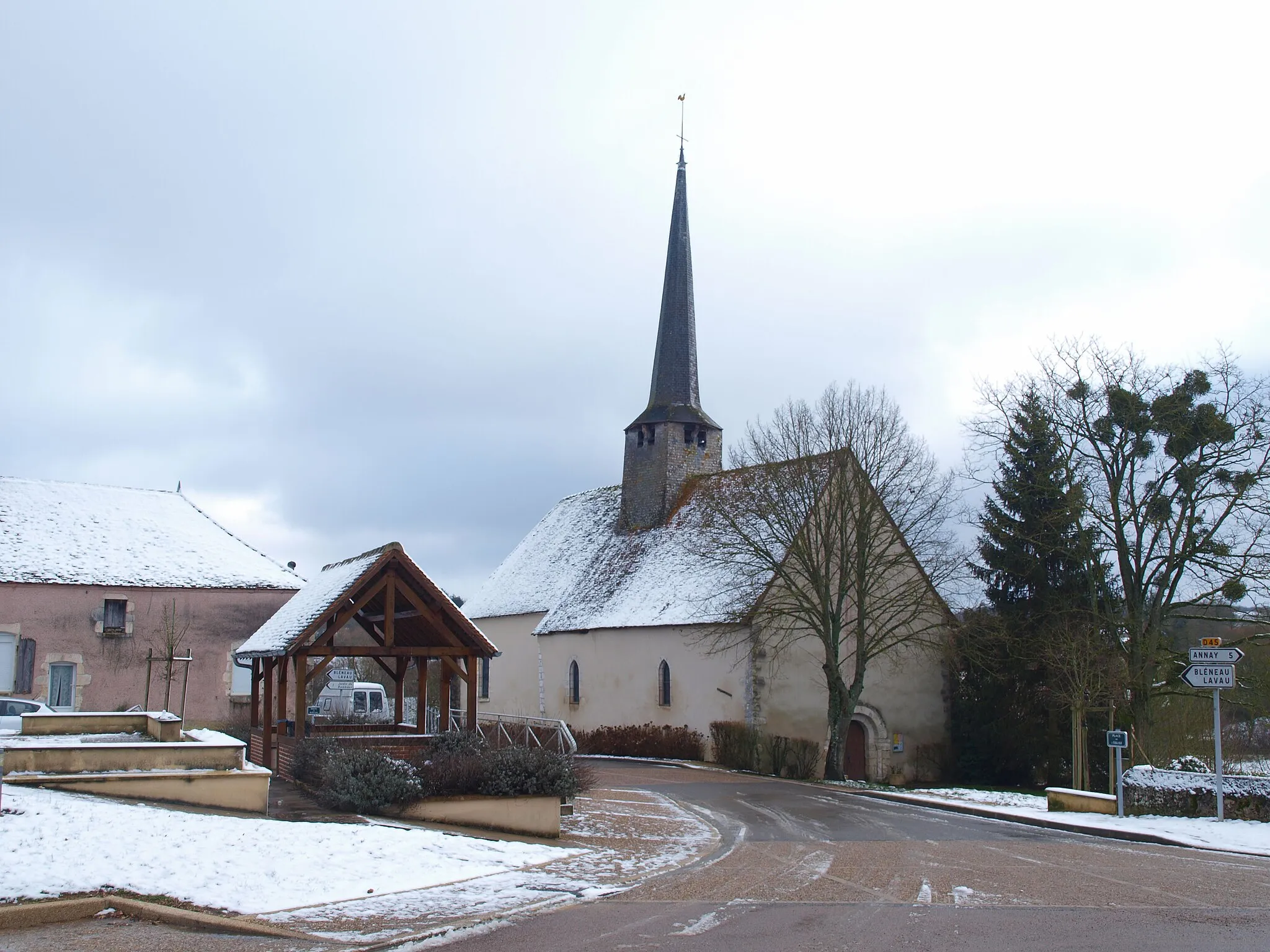 Photo showing: Faverelles (Loiret, France) , l'église l'hiver.