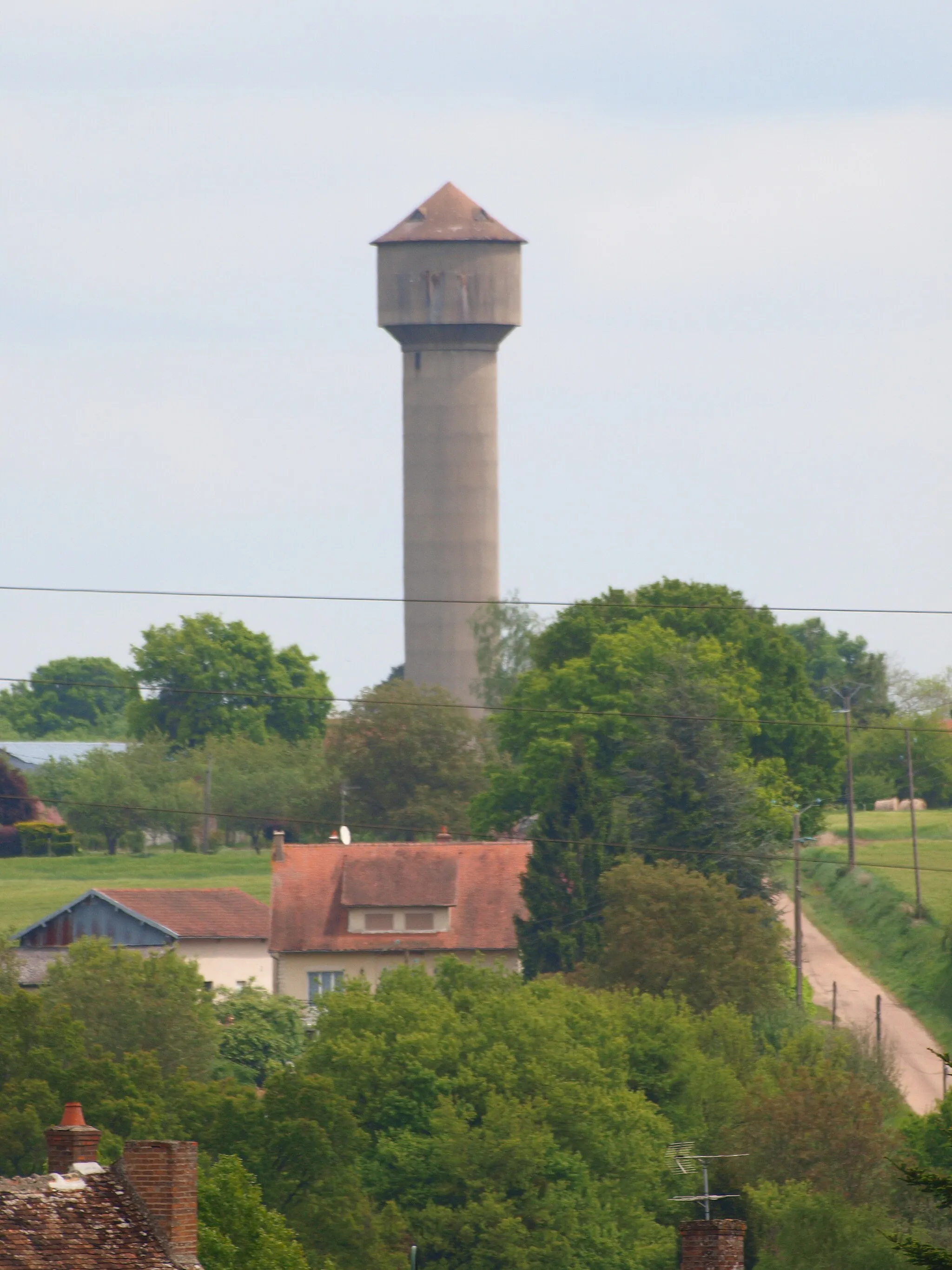 Photo showing: Faverelles (Loiret, France)  , château d'eau