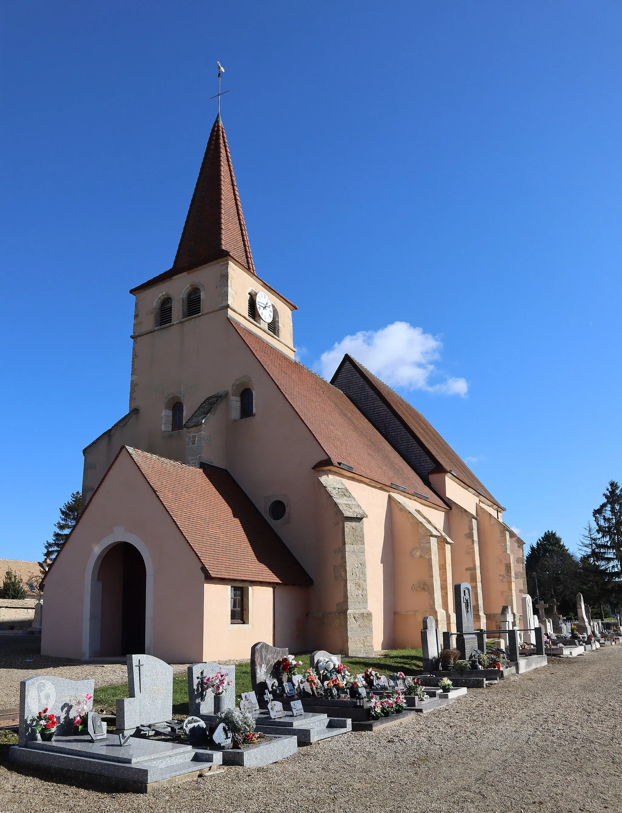 Photo showing: Extérieur de l'église Notre-Dame de l'Assomption de Sainte-Marie-la-Blanche (21).