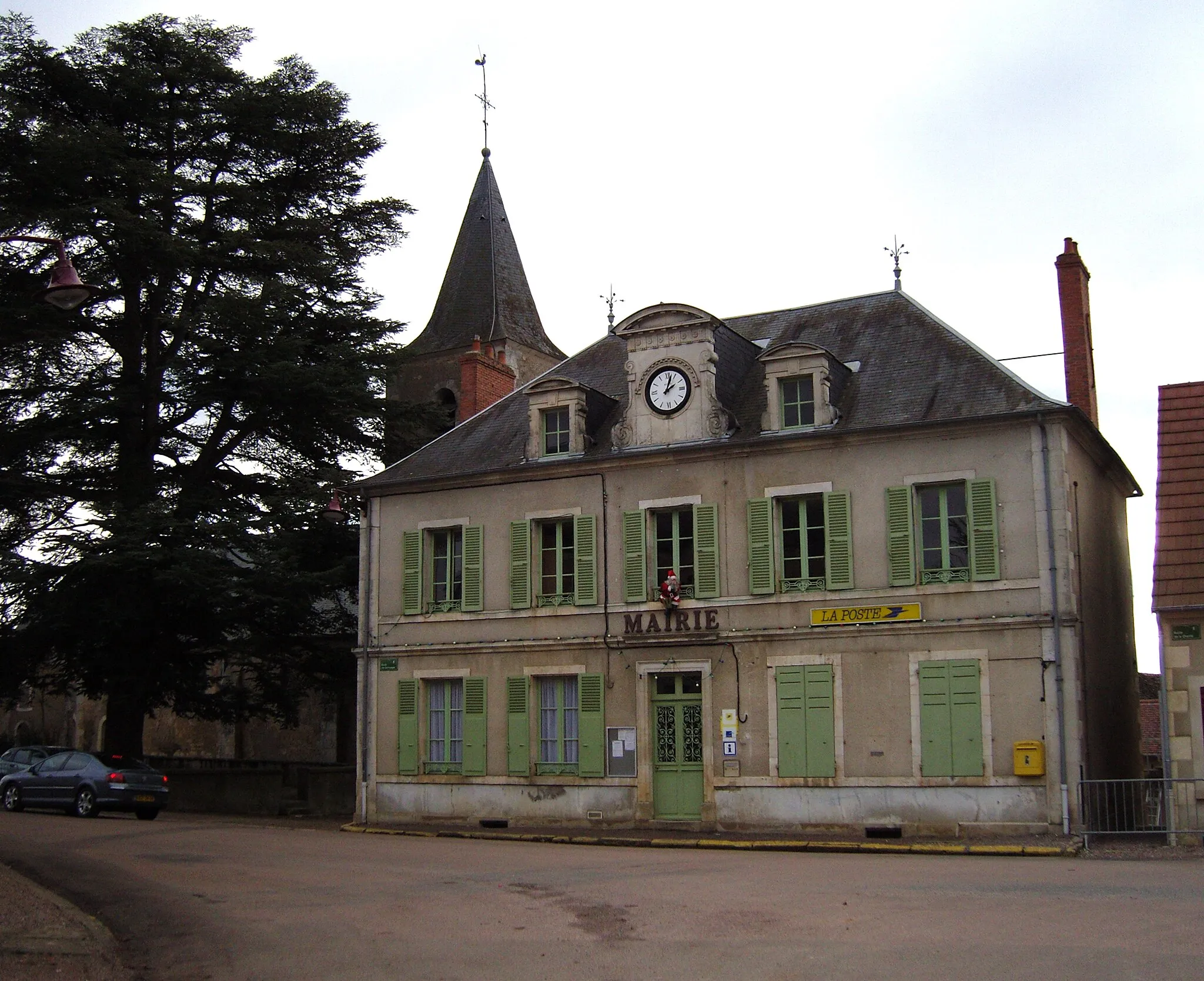 Photo showing: Mairie de la commune Raveau, située dans le département de la Nièvre