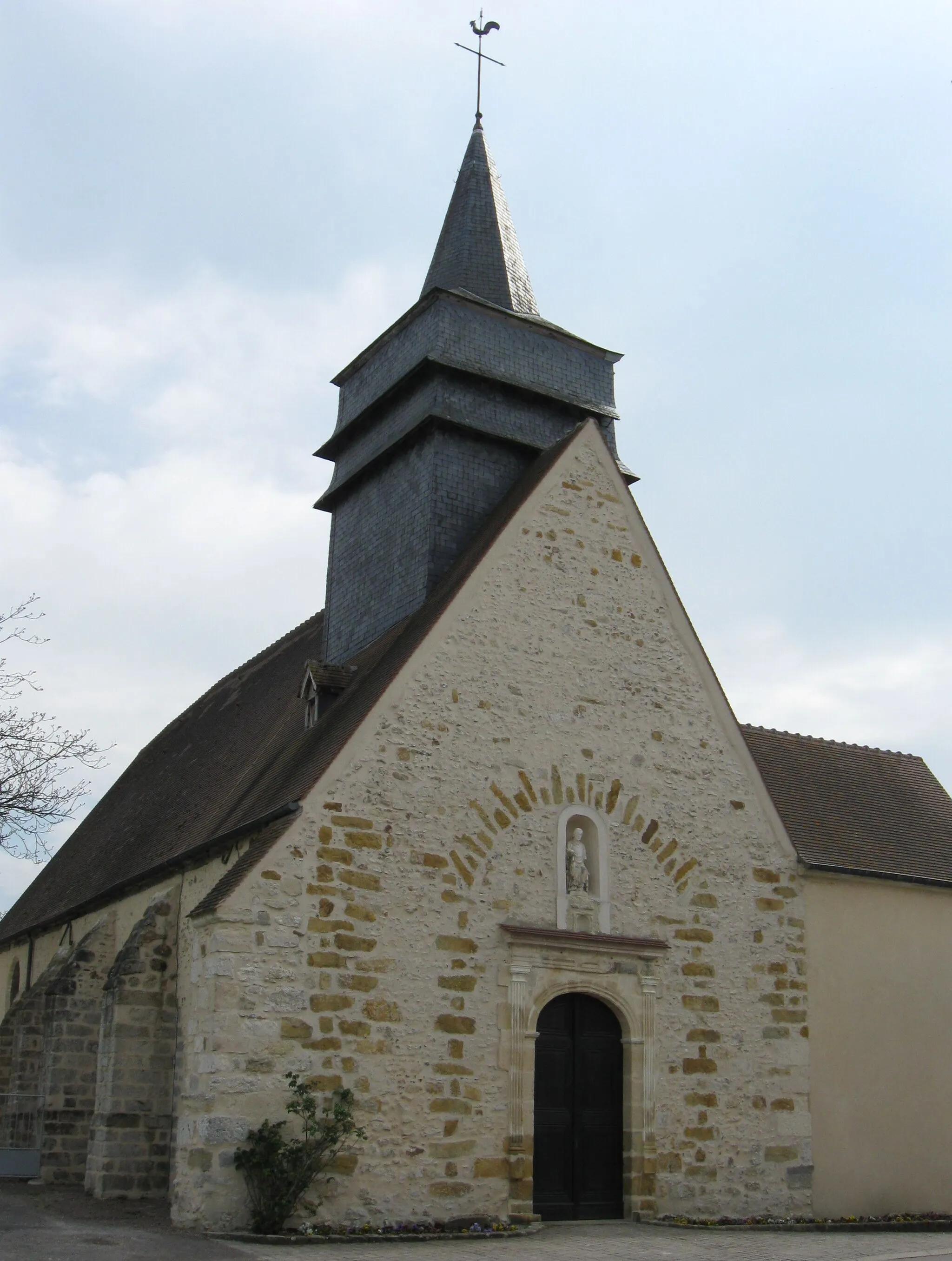 Photo showing: Église Saint-Pierre-Saint-Paul de Bazoches-lès-Bray. (Seine-et-Marne, région Île-de-France).