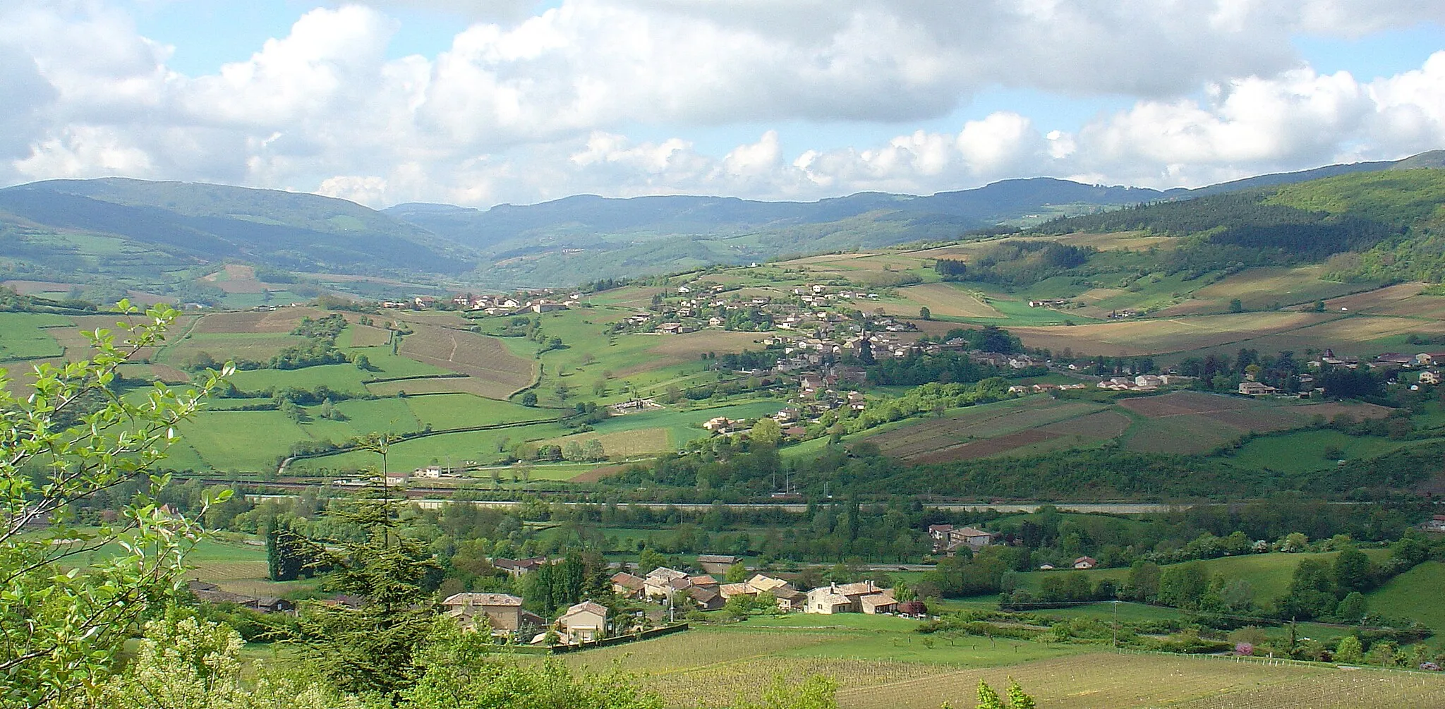 Photo showing: The village of Milly-Lamartine, Saône et Loire (71) - France. In this village grew the french poet and politicien Alphonse de Lamartine (1790 - 1869)