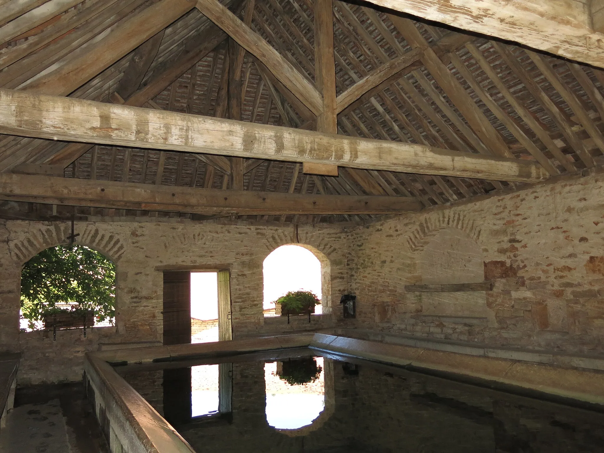 Photo showing: Wash house des Variaux (Laives, Saône-et-Loire, France)