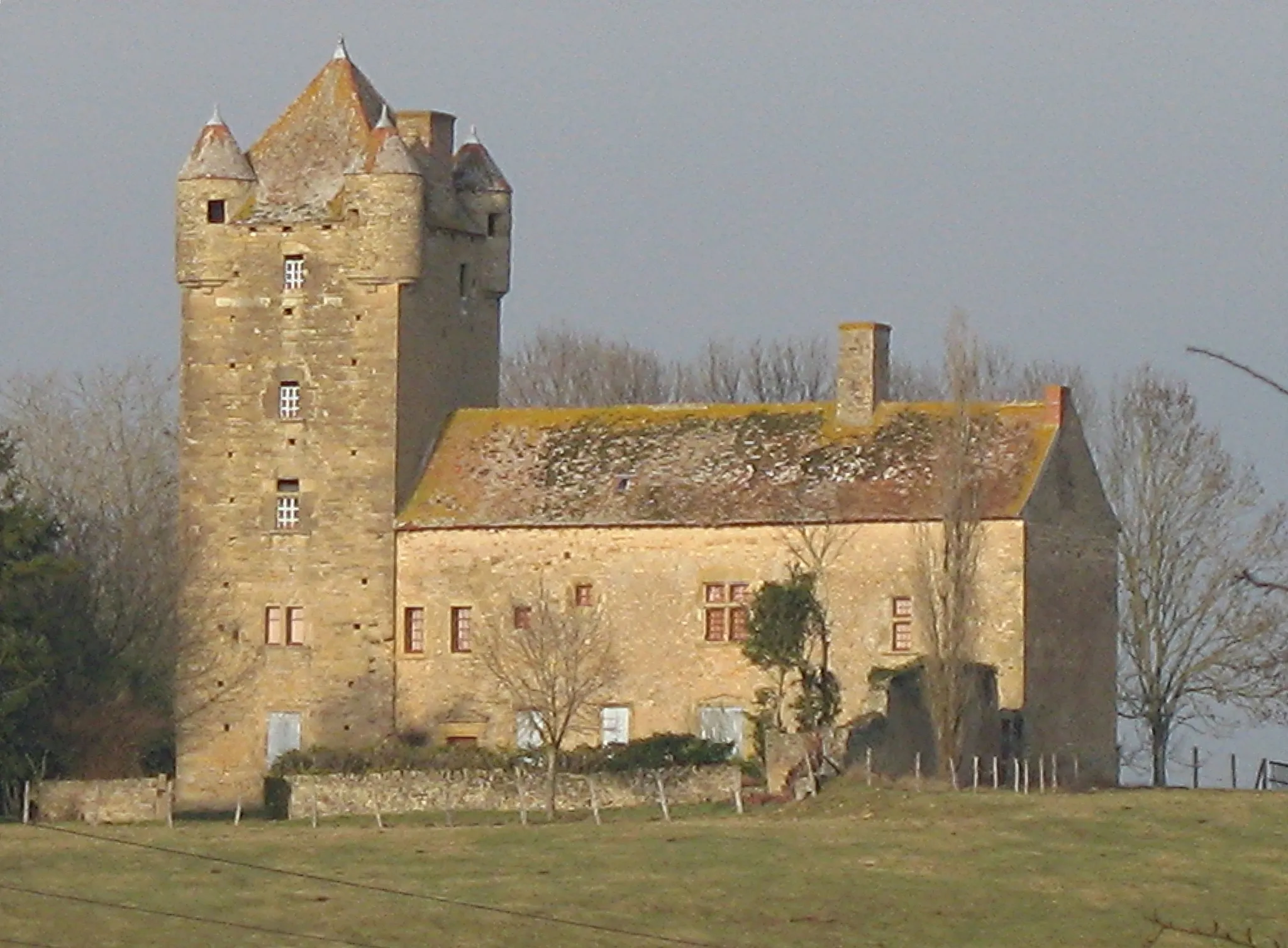 Photo showing: château de Montessus - Changy (Saône-et-Loire)