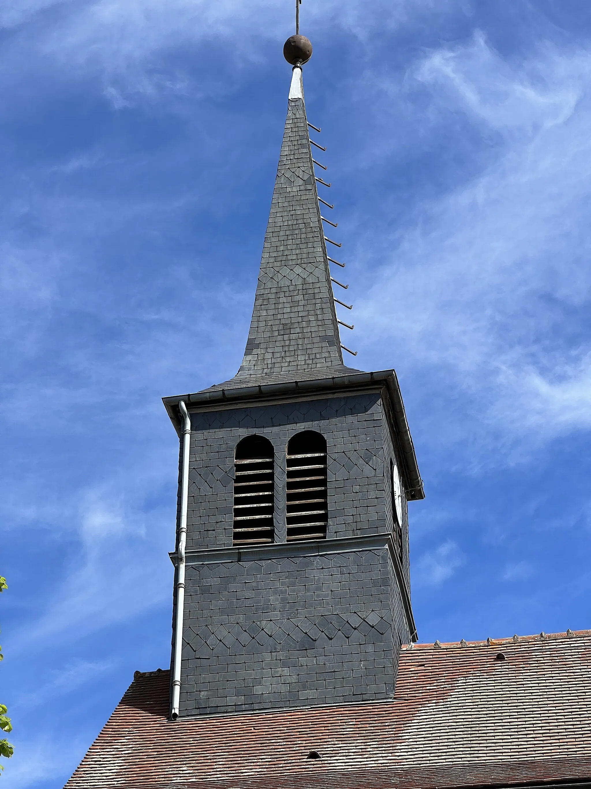 Photo showing: Église Saint-Apollinaire de Saint-Apollinaire, Côte-d'Or.