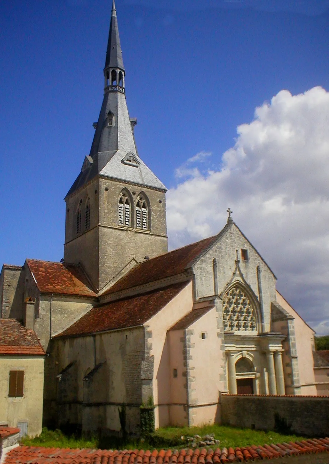 Photo showing: Belan-sur-Ource (Côte-d'Or) - l'église
Prise de vue personnelle.
Siren 22 août 2005 à 11:07 (CEST)
