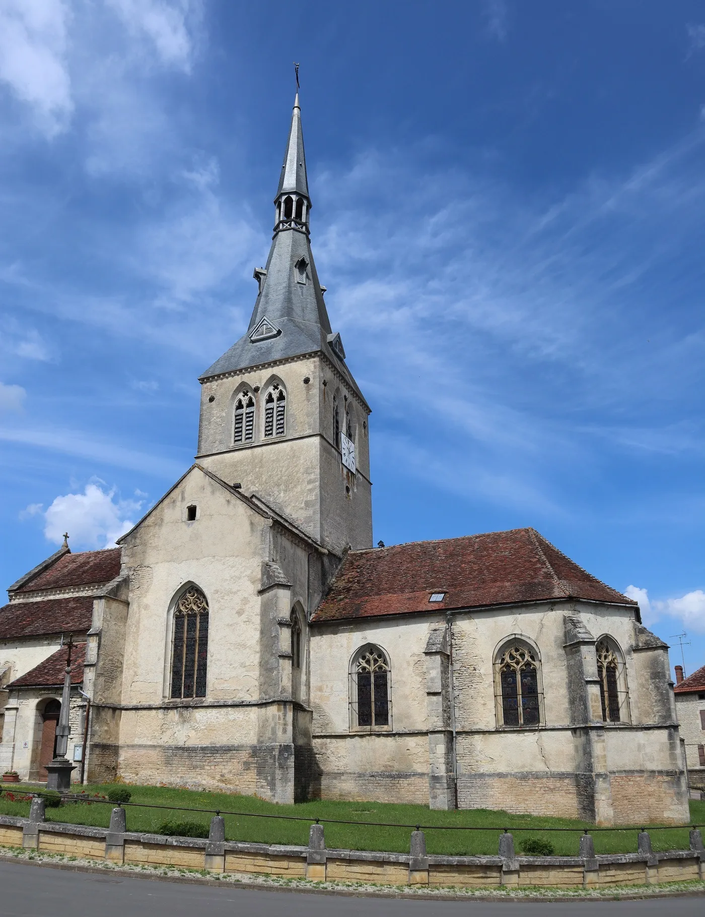 Photo showing: Extérieur de l'église Notre-dame-de-l'Assomption à Belan-sur-Ource (21).