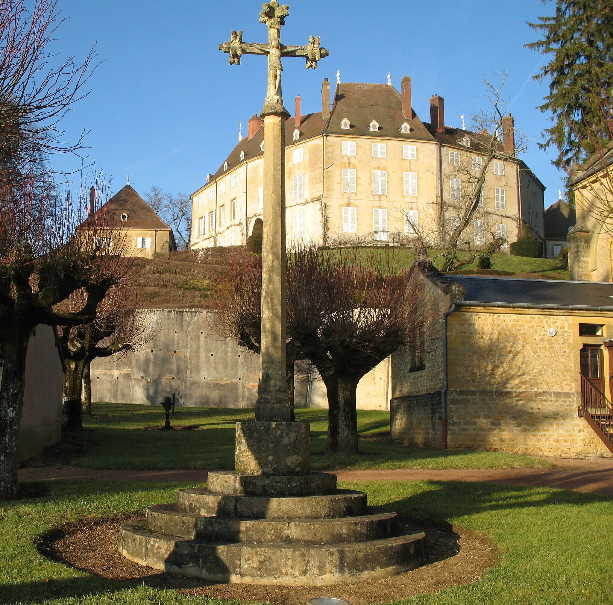 Photo showing: château de Grammont - Lugny-lès-Charolles (Saône-et-Loire)