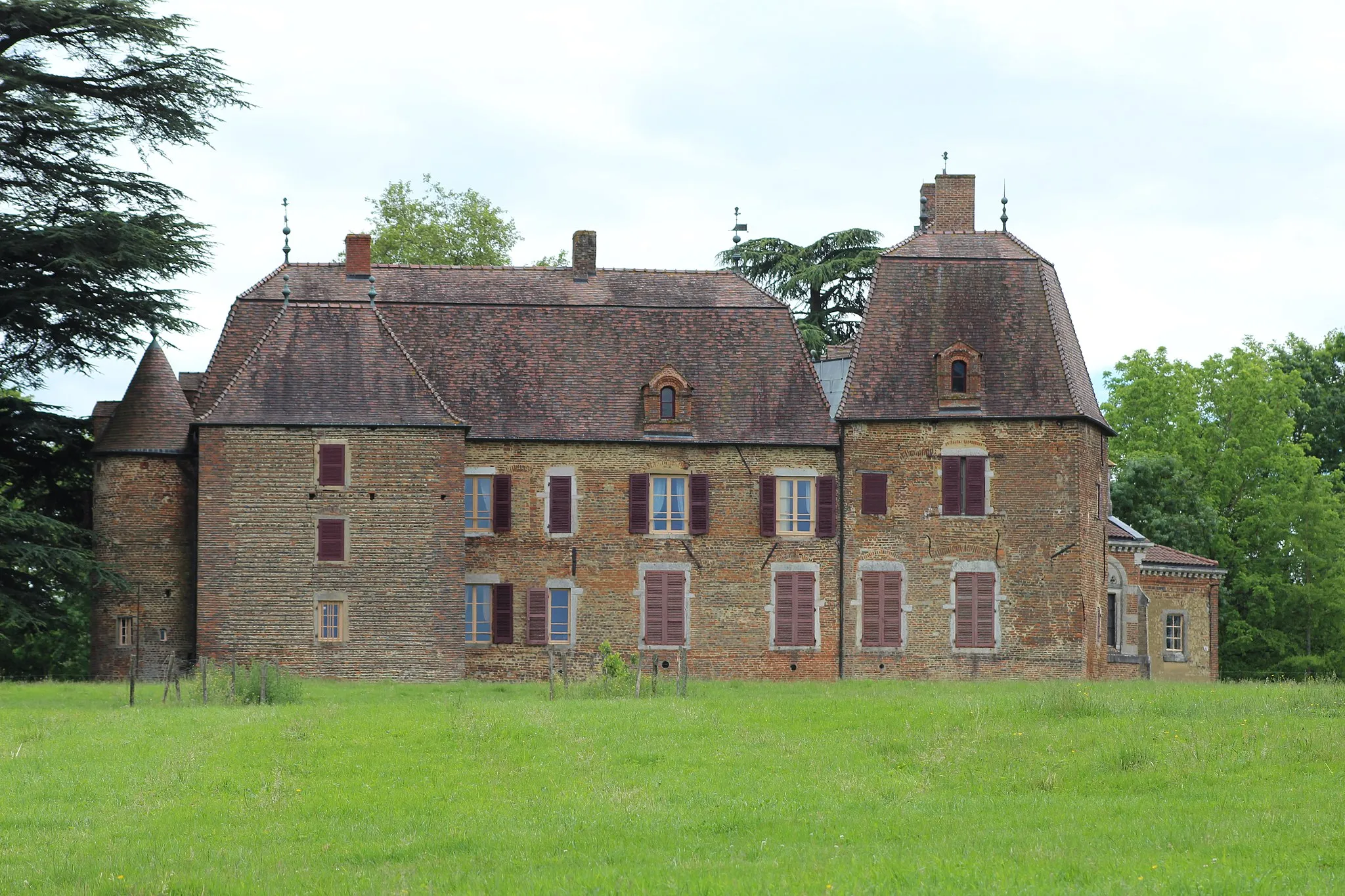 Photo showing: Château de Longes, Sulignat.