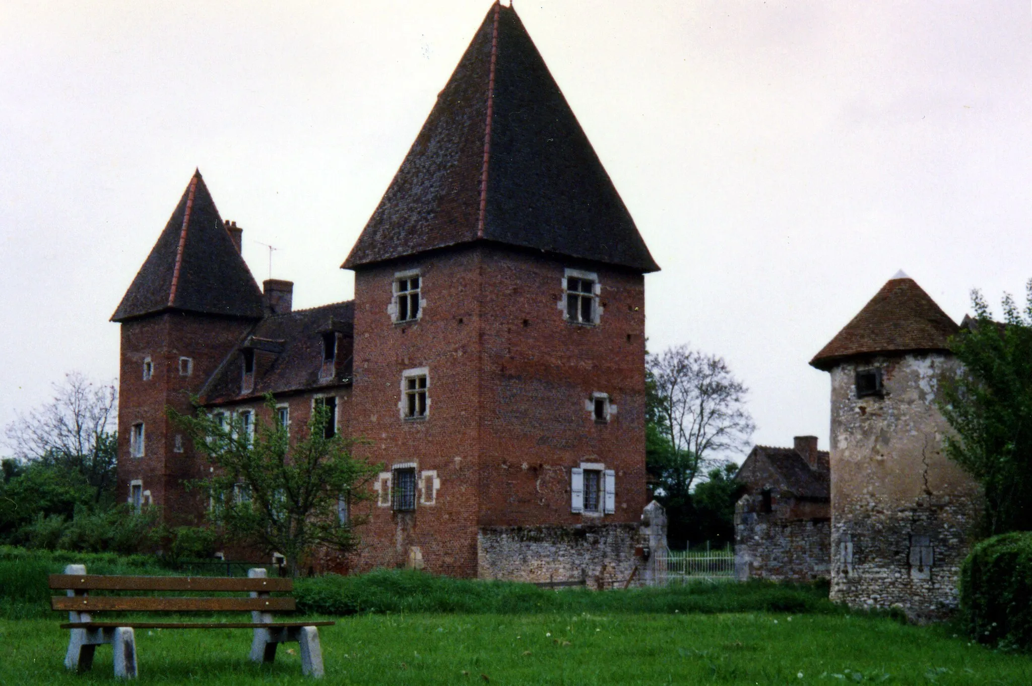Photo showing: Château de Messey-sur-Grosne