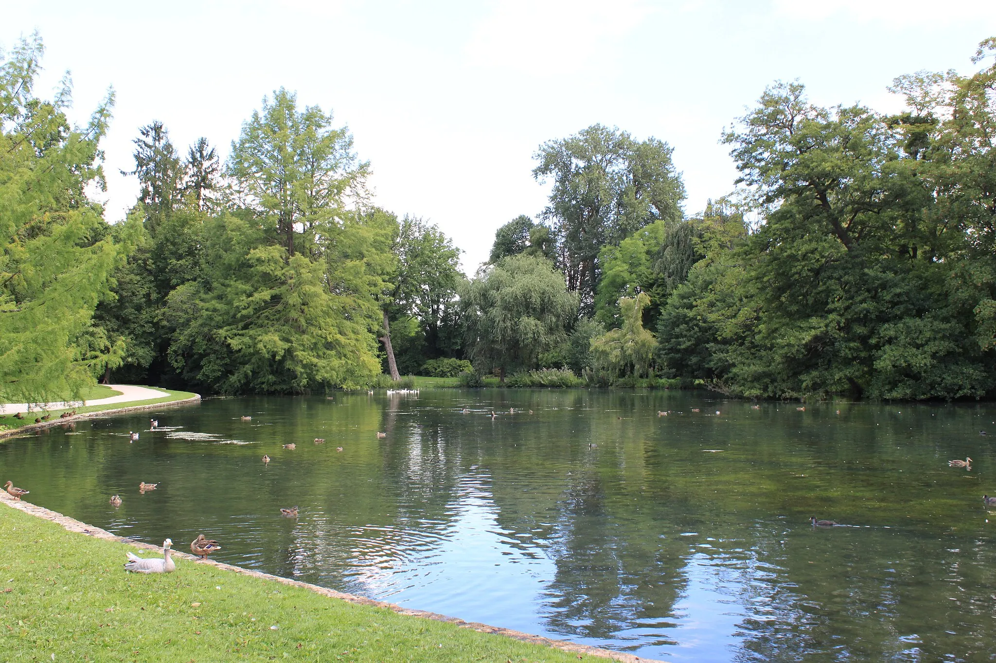 Photo showing: Parc de la Bouzaize, Beaune, Côte-d'Or, Bourgogne, France