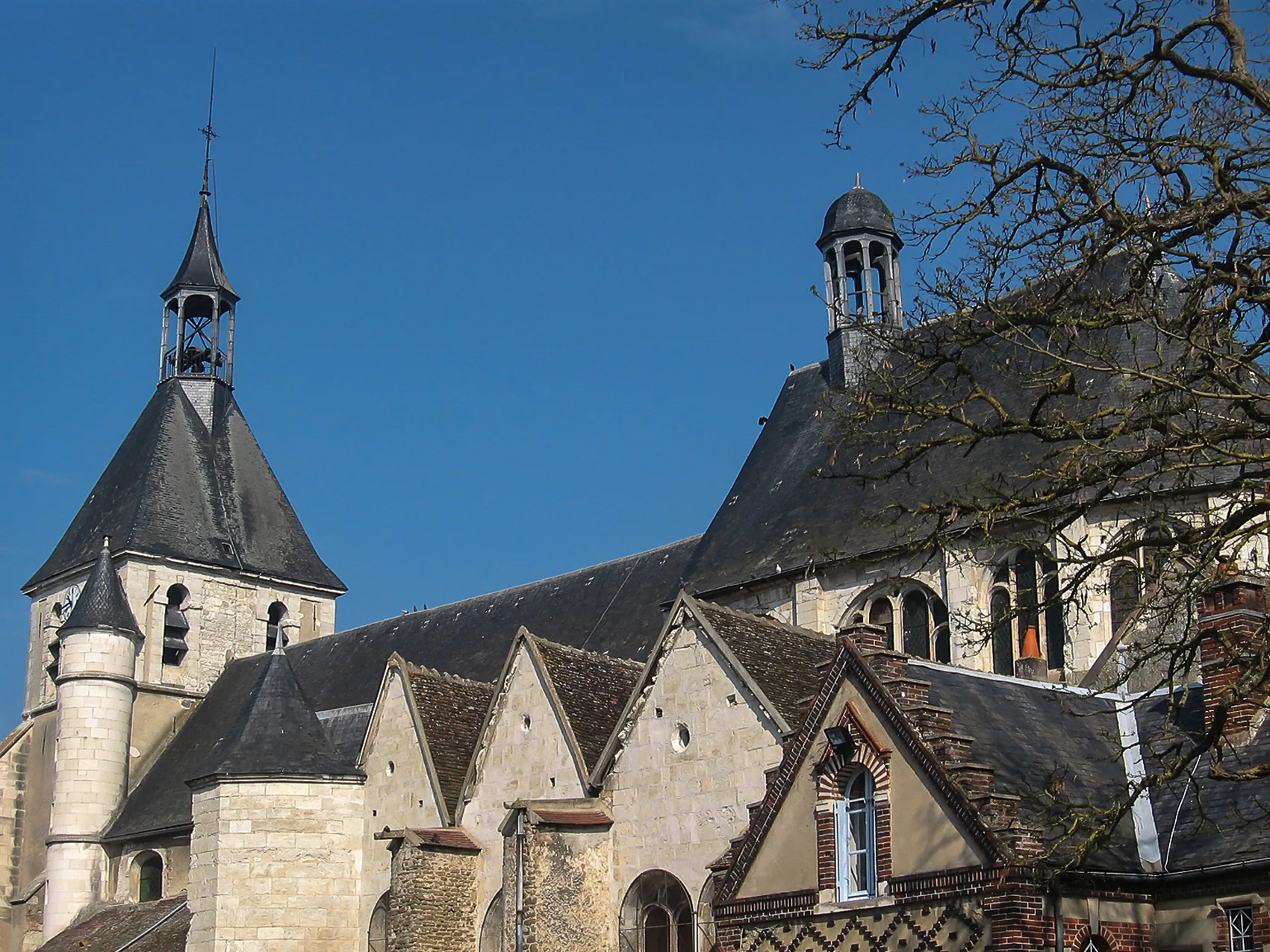 Photo showing: L'église Saint-Loup de Brienon-sur-Armançon