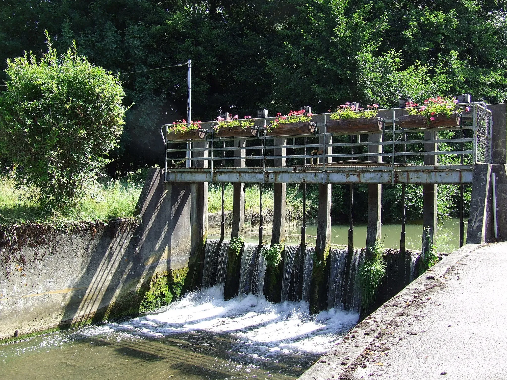 Photo showing: Ecluse à Toucy