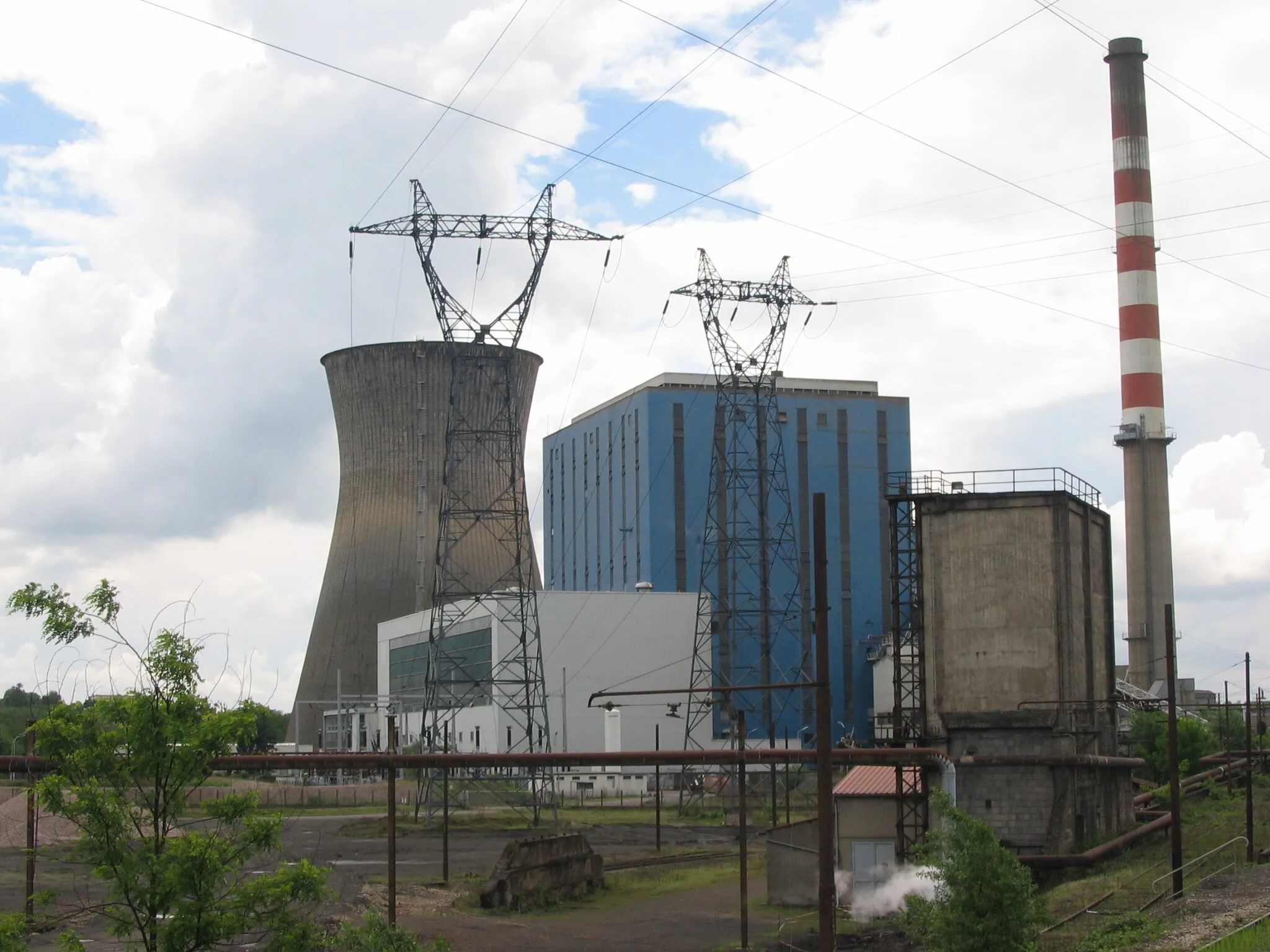 Photo showing: Centrale de Lucy, Montceau-les-Mines (Saône-et-Loire) - printemps 2008.