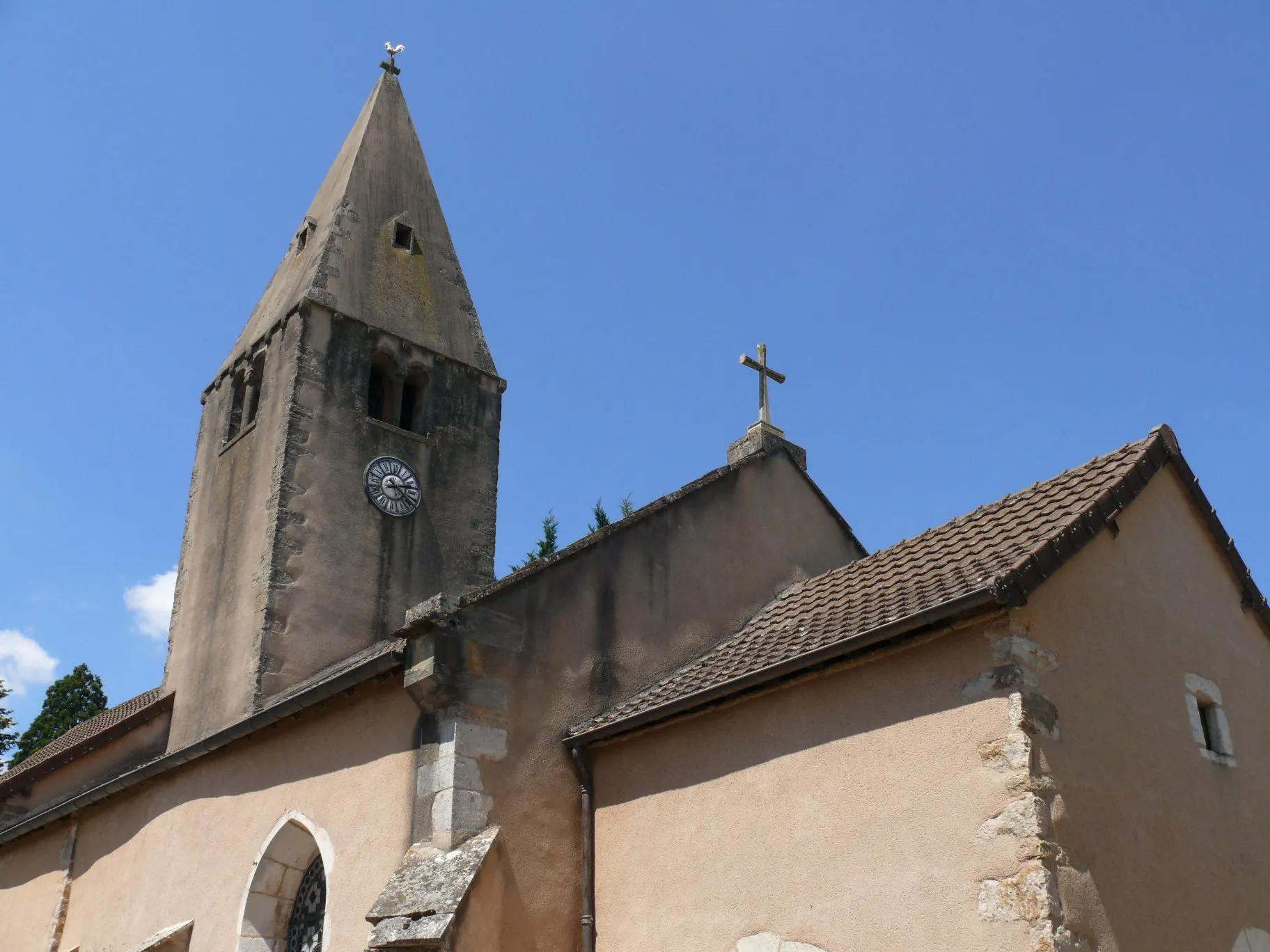 Photo showing: Saint-John-the-Baptist's church of Bissey-sous-Cruchaud (Saône-et-Loire, Bourgogne, France).