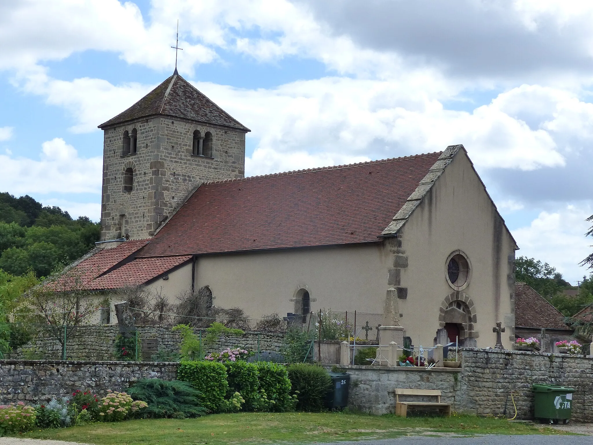 Photo showing: L'église de Burzy (71)